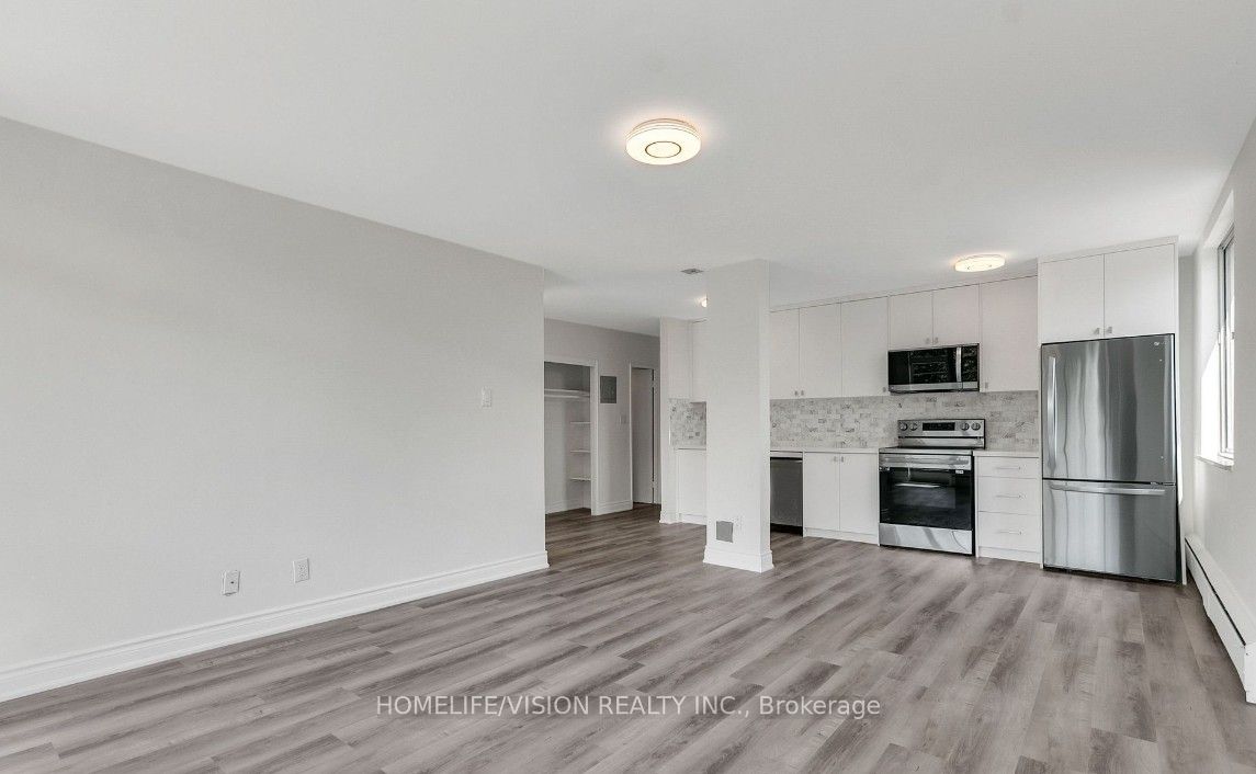 Unit 12 - 18 Kenrae Road, Toronto 5