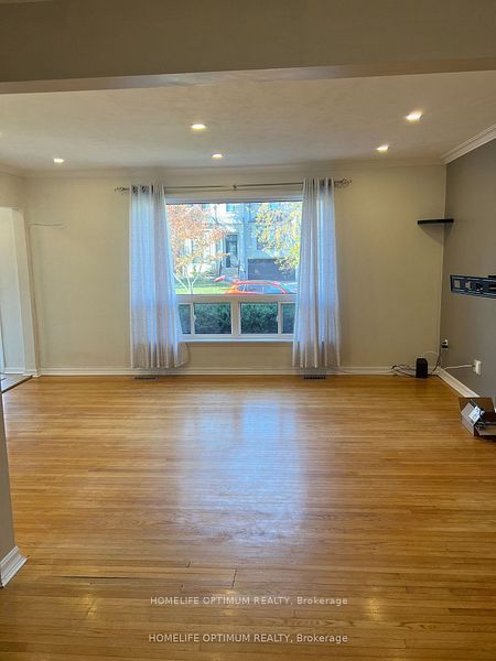 51 Northwood Drive, North York 3
