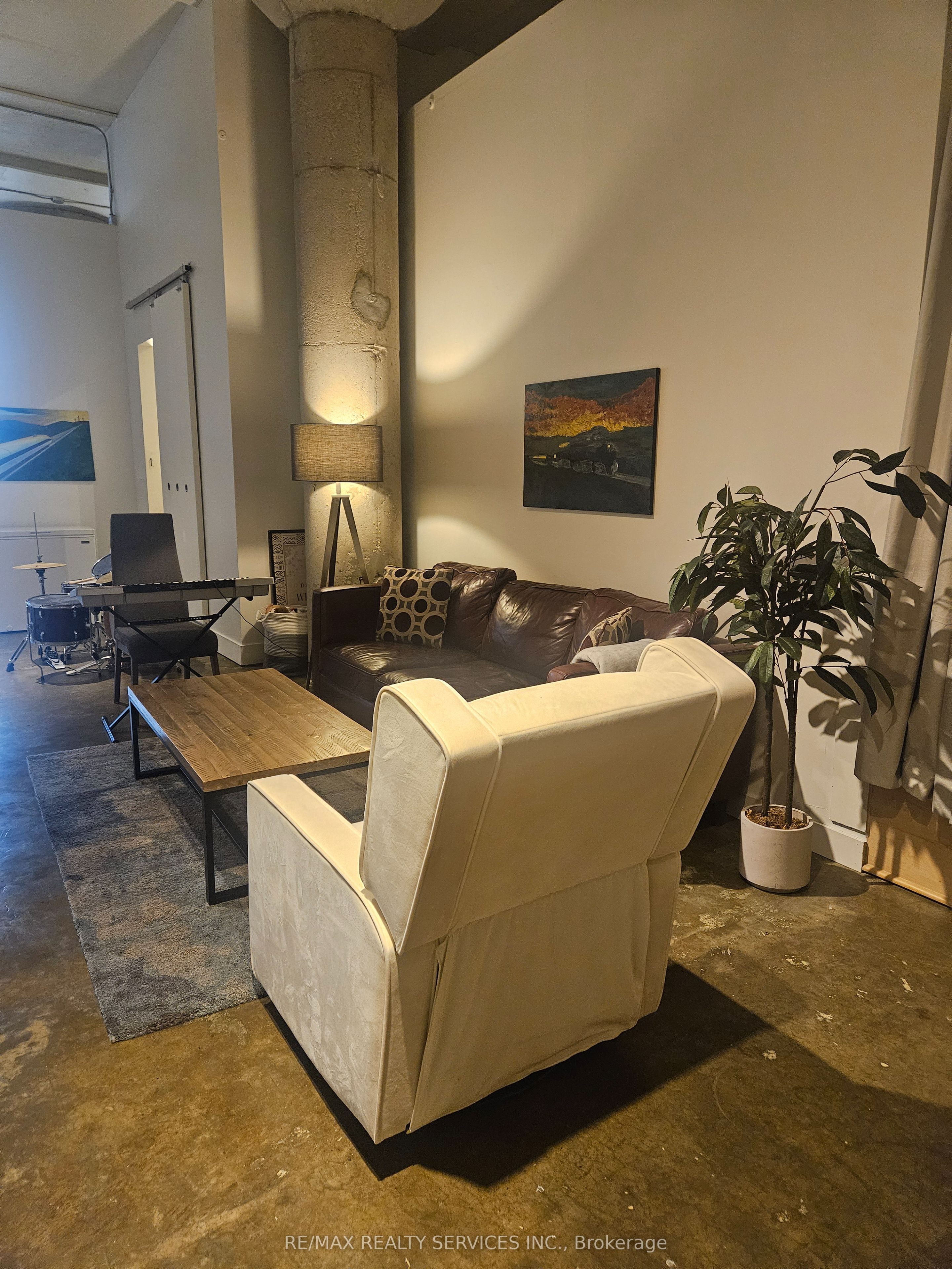 Unit 406 - 90 Sumach Street, Toronto 4