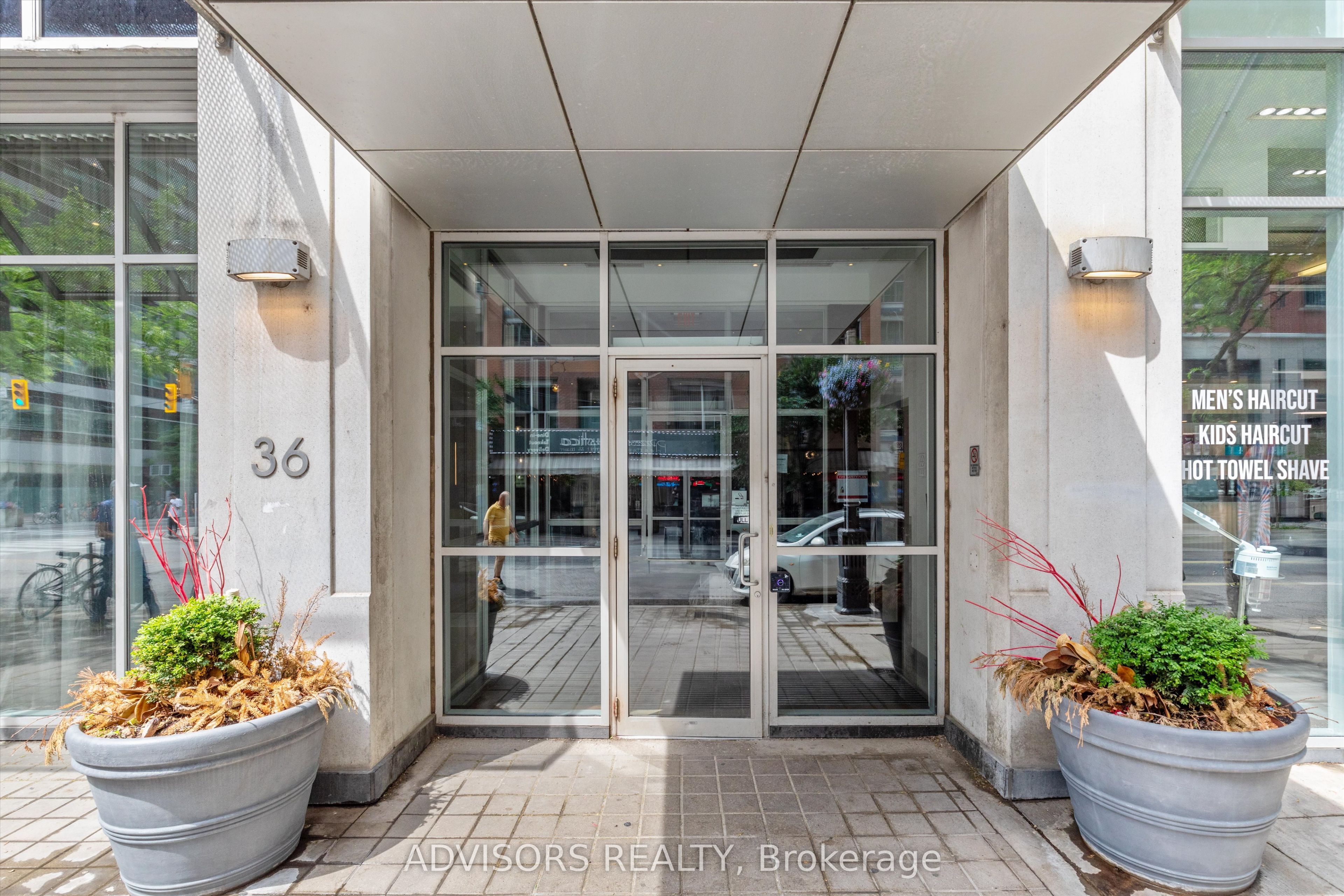 Unit 930 - 36 Blue Jays Way, Toronto 2