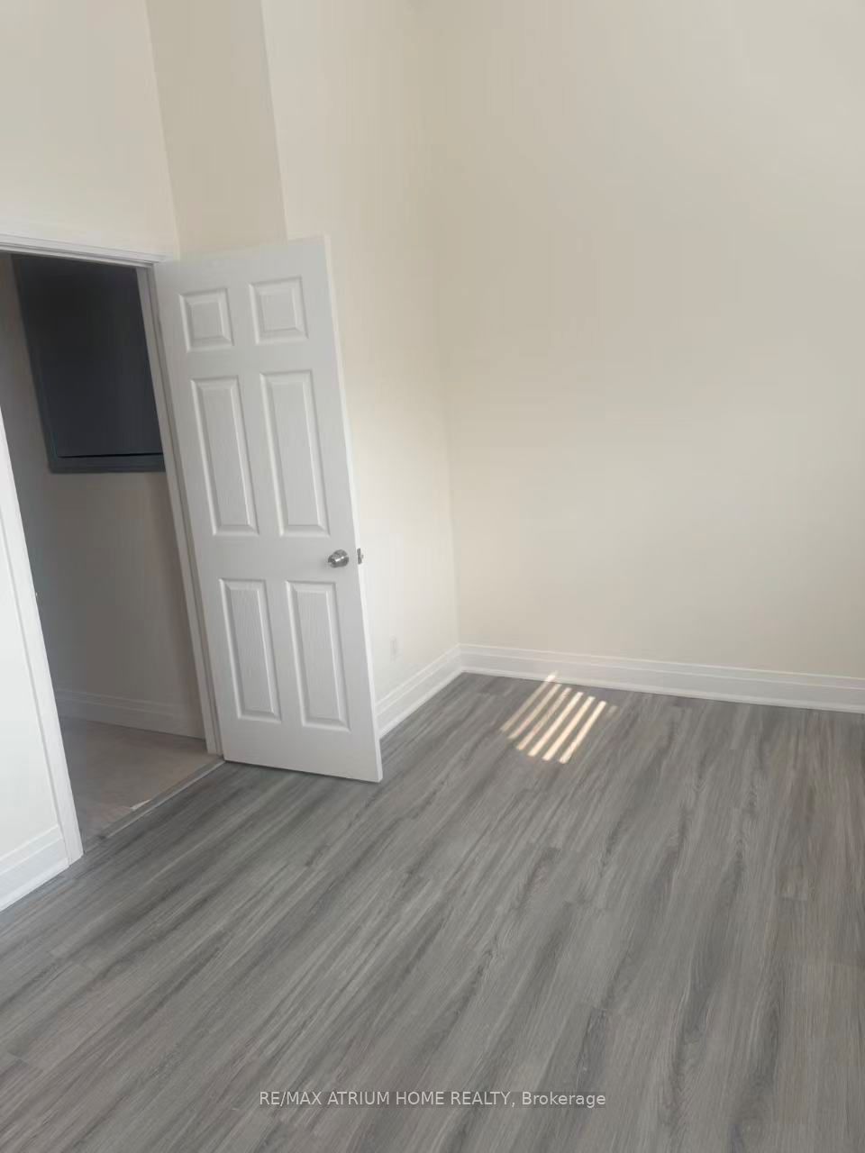 Unit 201 - 410 Spadina Avenue, Toronto 5