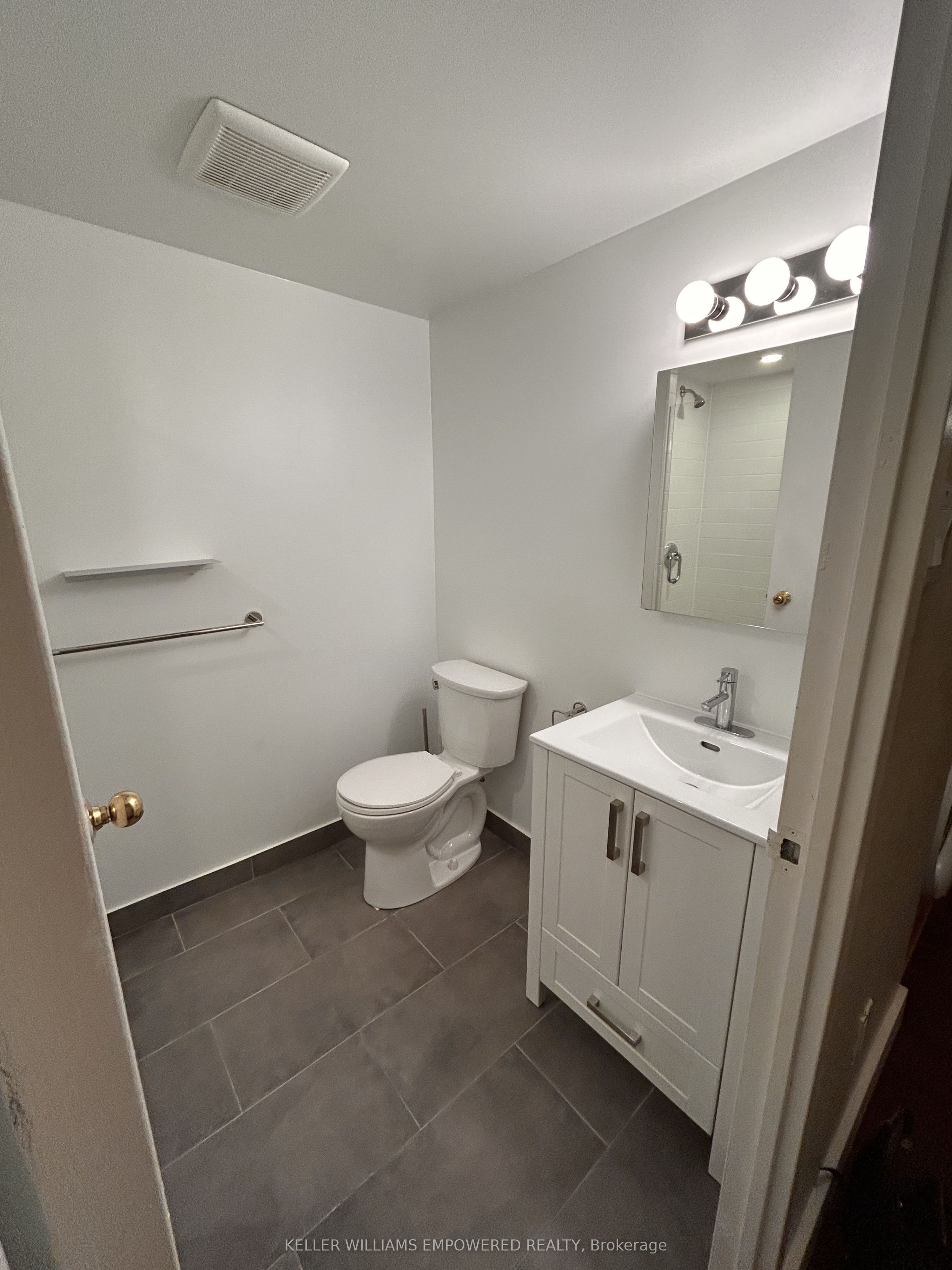 Unit 609 - 117 Gerrard Street E, Toronto 5