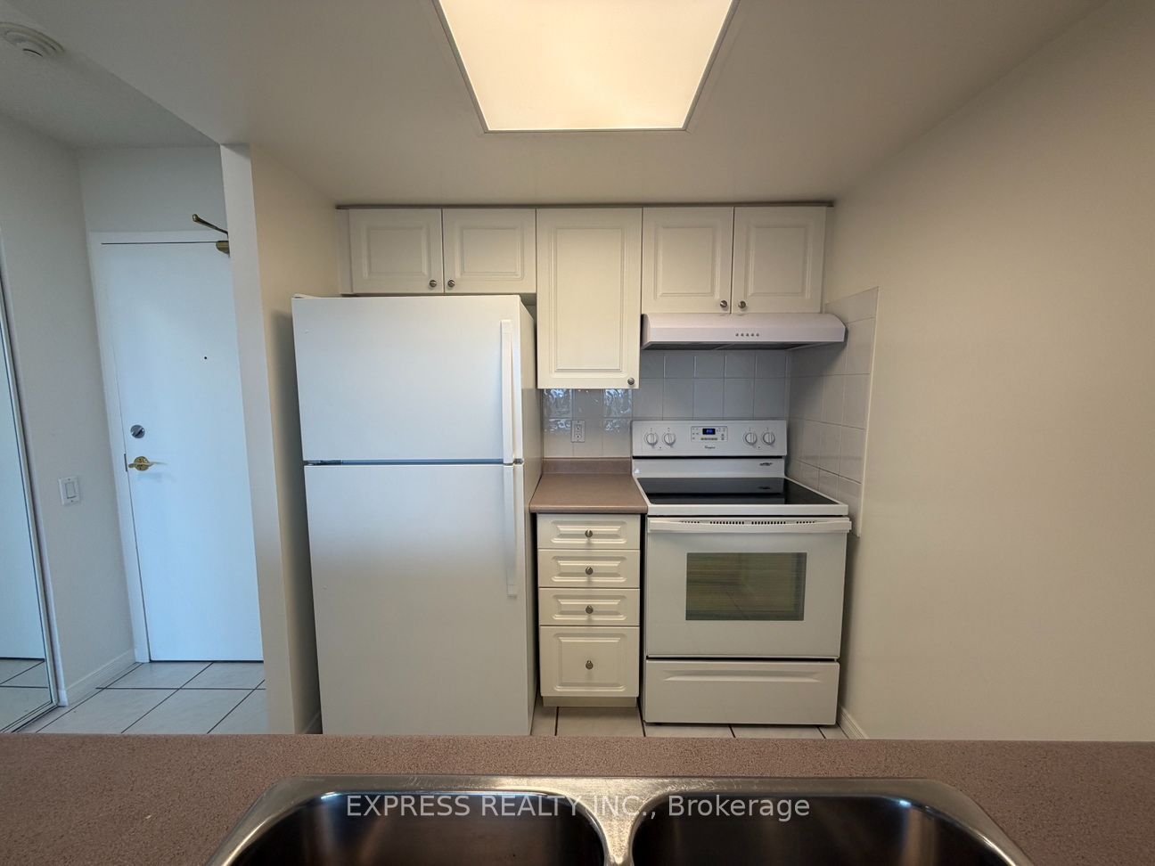 Unit 1902 - 8 Hillcrest Avenue, North York 5