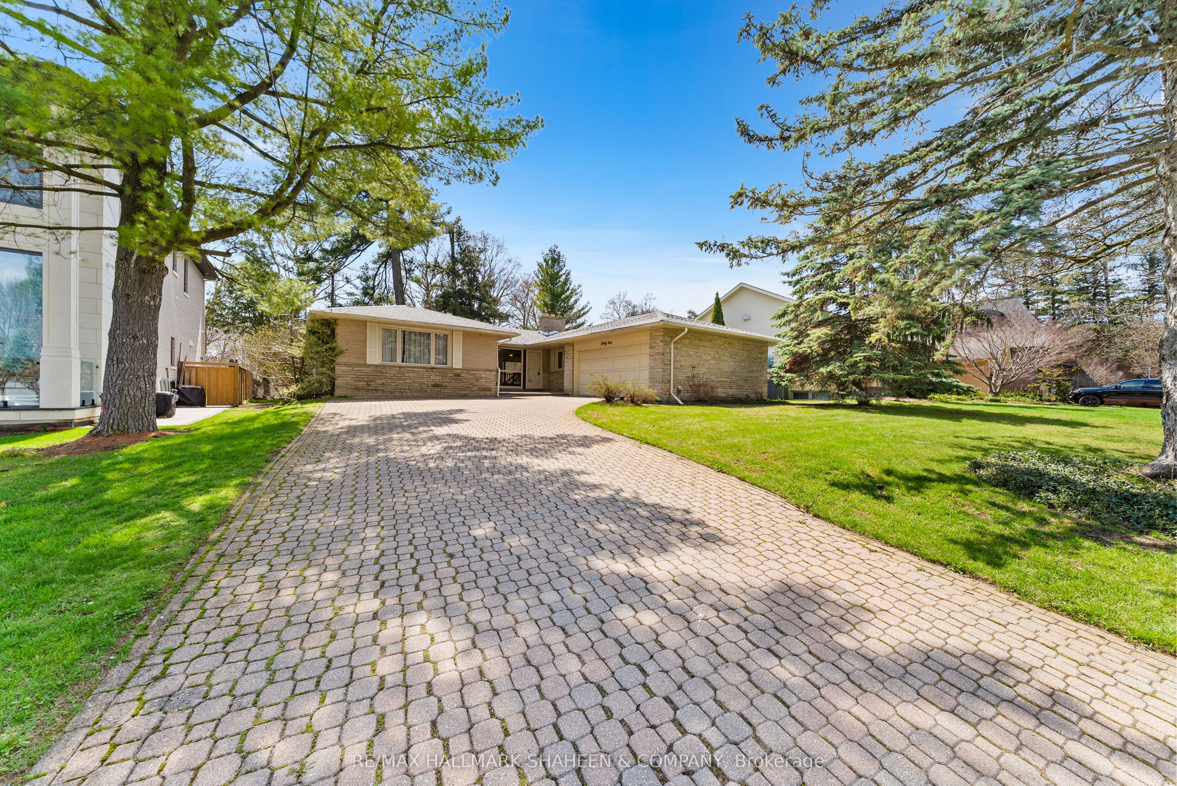 45 Hi Mount Drive, North York 2