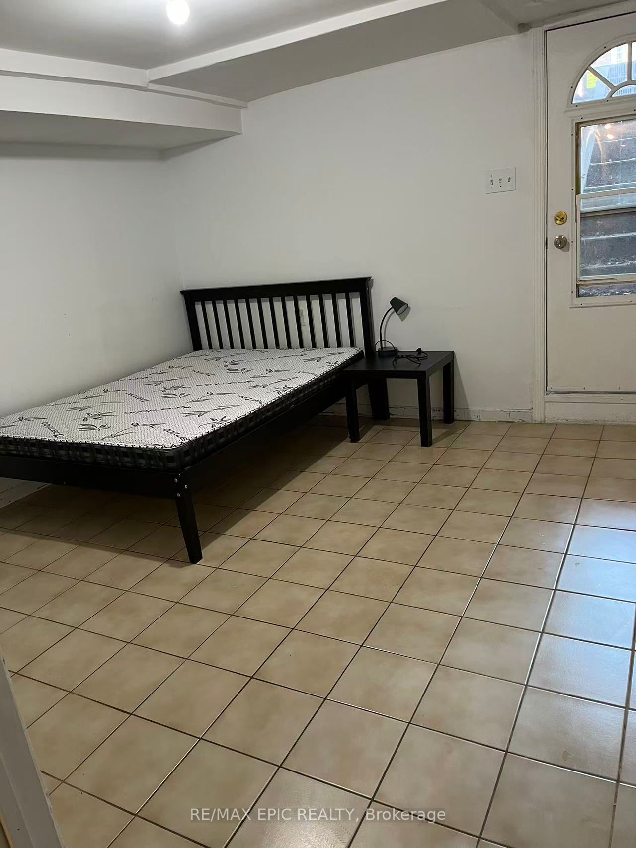 Unit basement - 91 Markham Street, Toronto 2