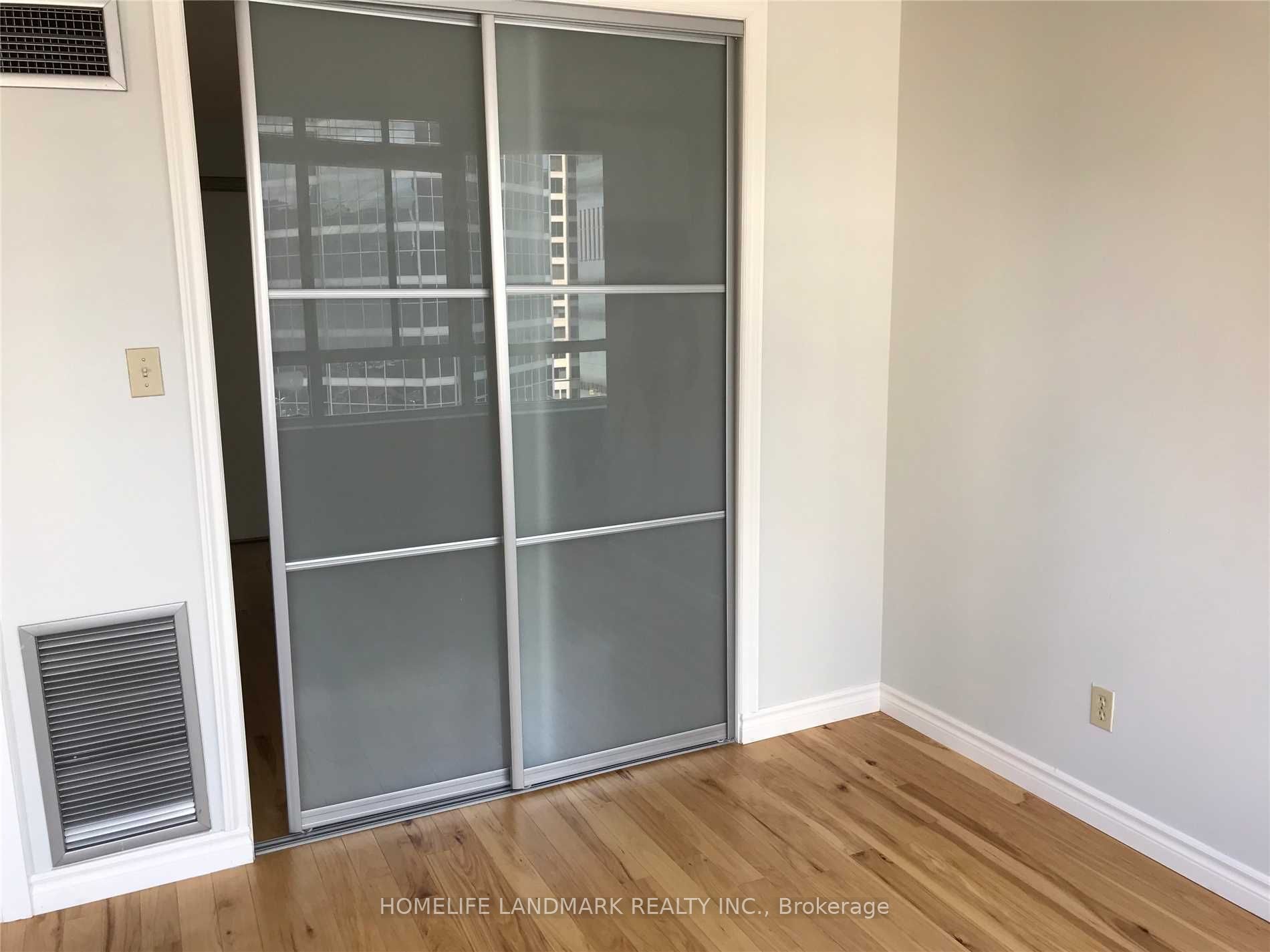 Unit 1122 - 633 Bay Street, Toronto 5