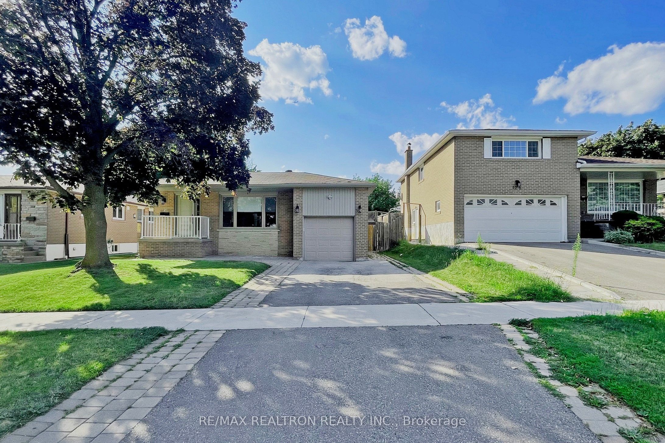 Unit Basem - 126 Brahms Avenue, North York 2