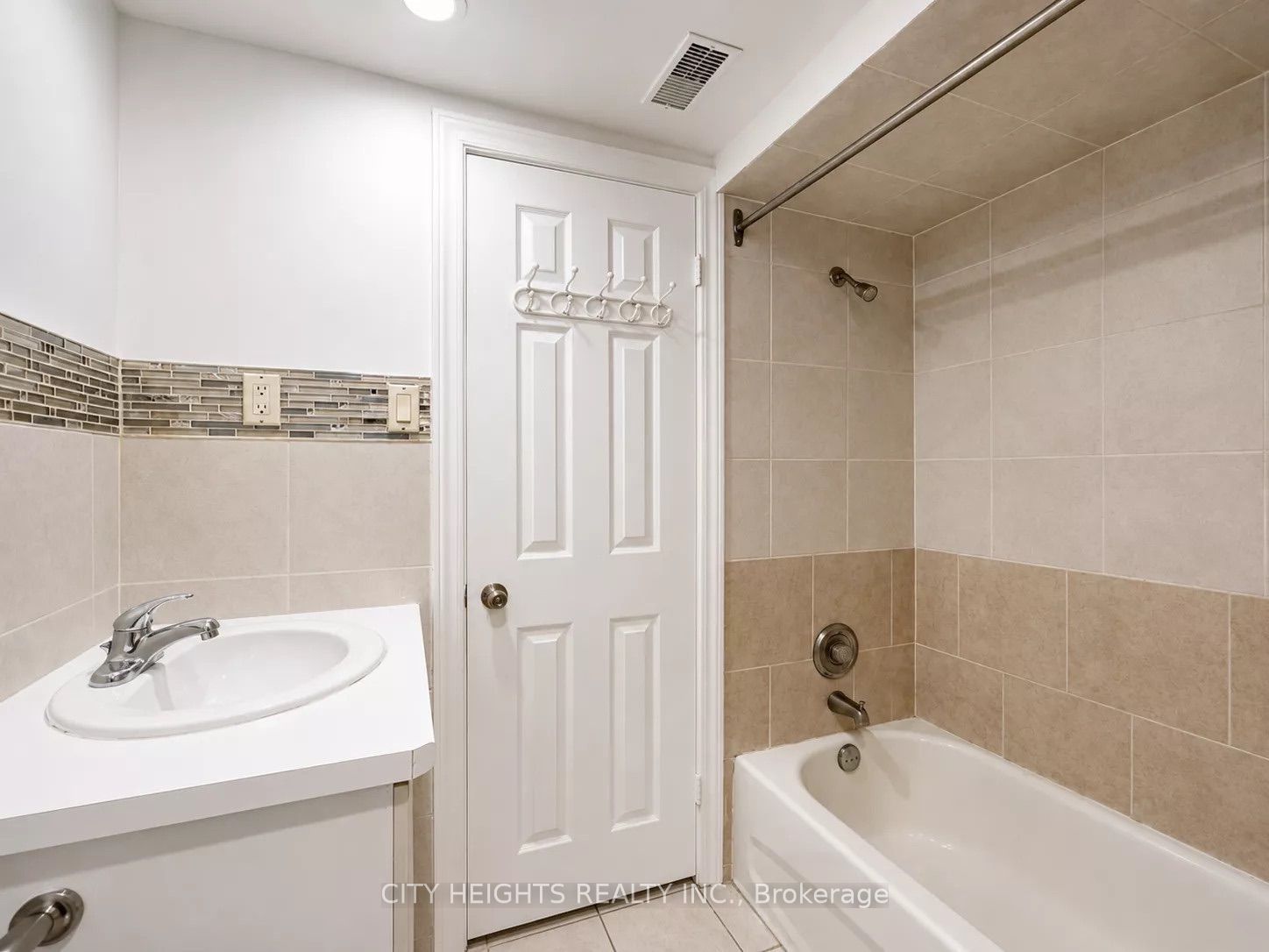 Unit 4 - 1113 Davenport Road, Toronto 4