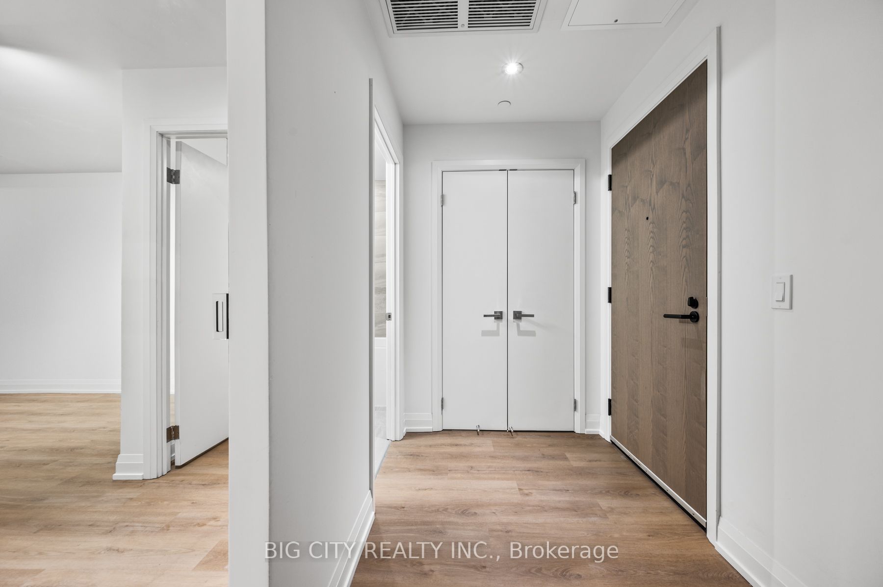 Unit M04 - 36 Brentcliffe Road, Toronto 5