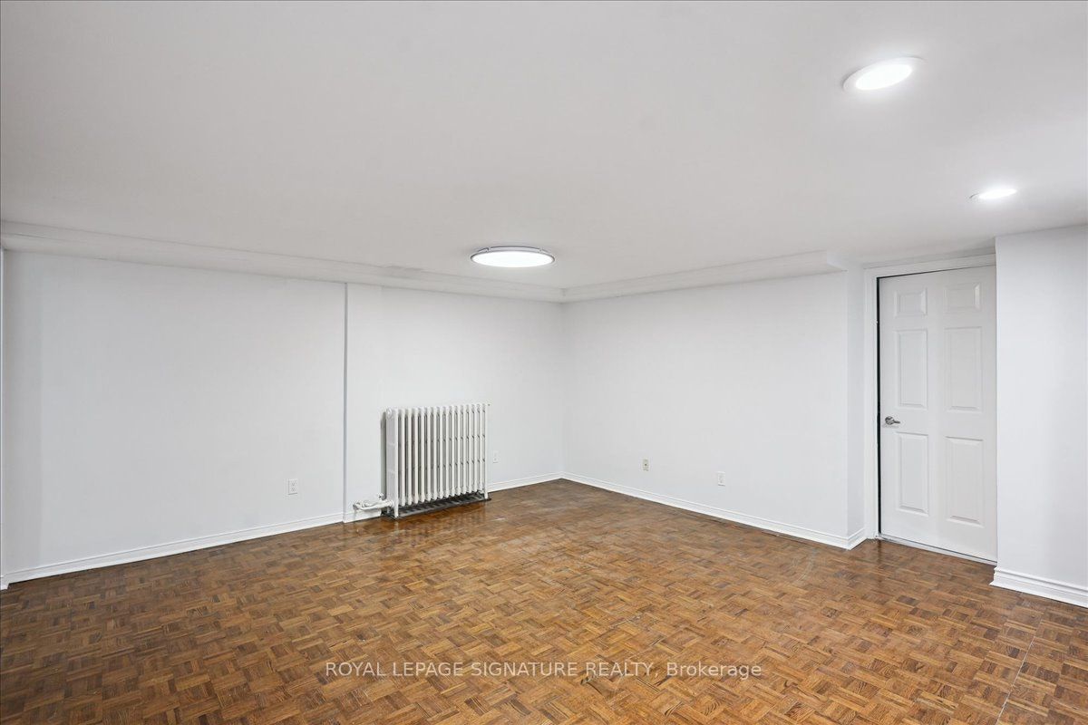 Unit Lower - 12 Castle View Avenue, Toronto 5
