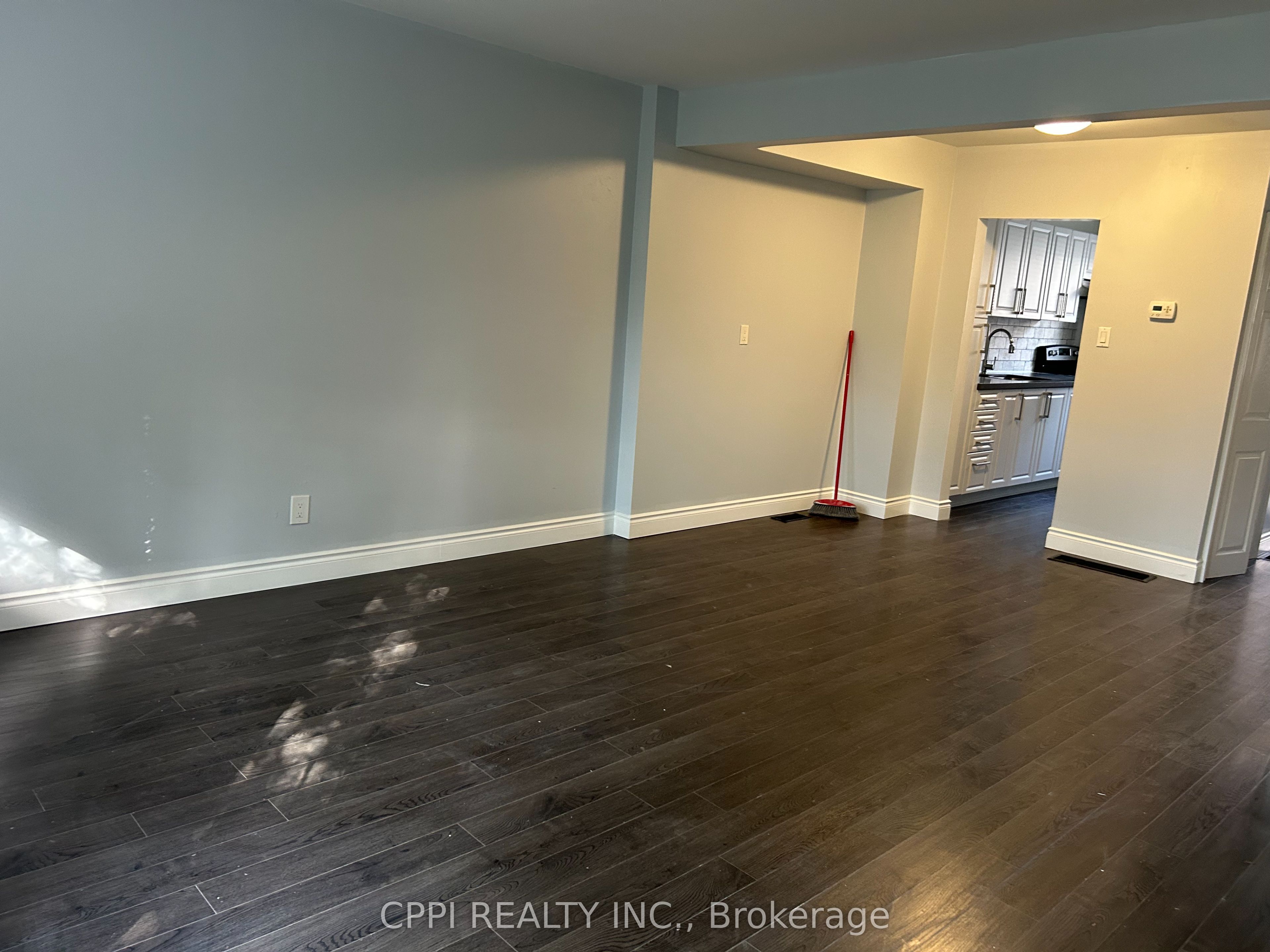 Unit 127 - 69 Godstone Road, North York 3