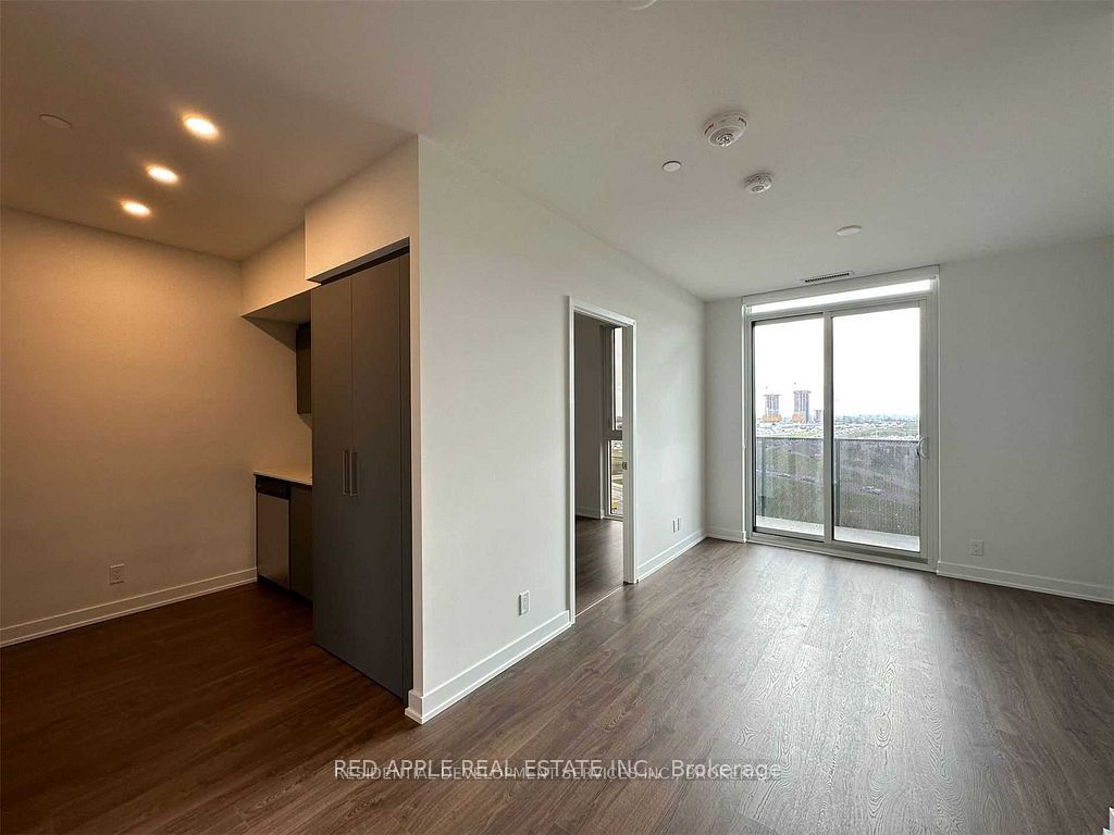 Unit 1015 - 30 Tretti Way, North York 5