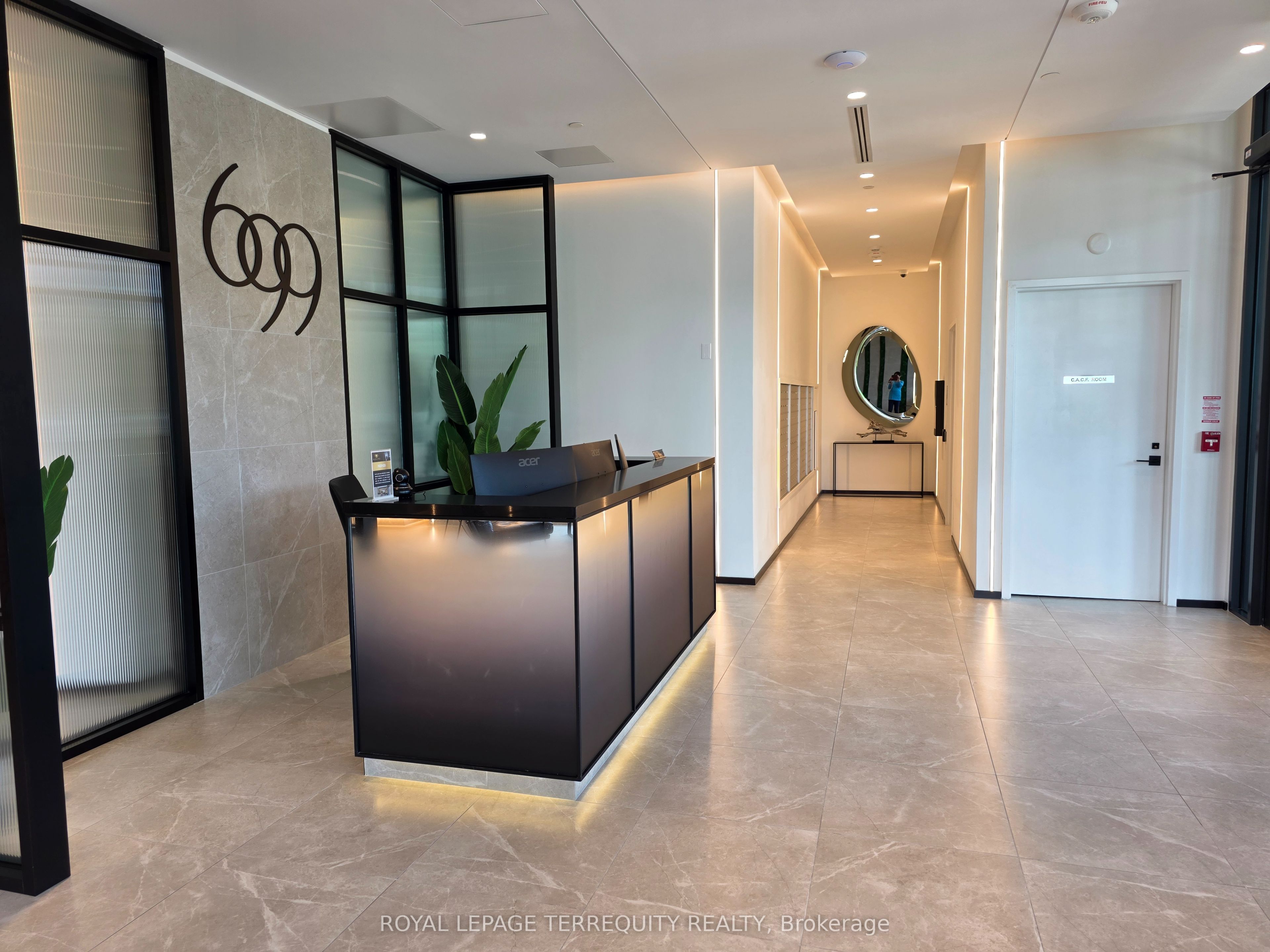 Unit 709 - 699 Sheppard Avenue E, North York 4