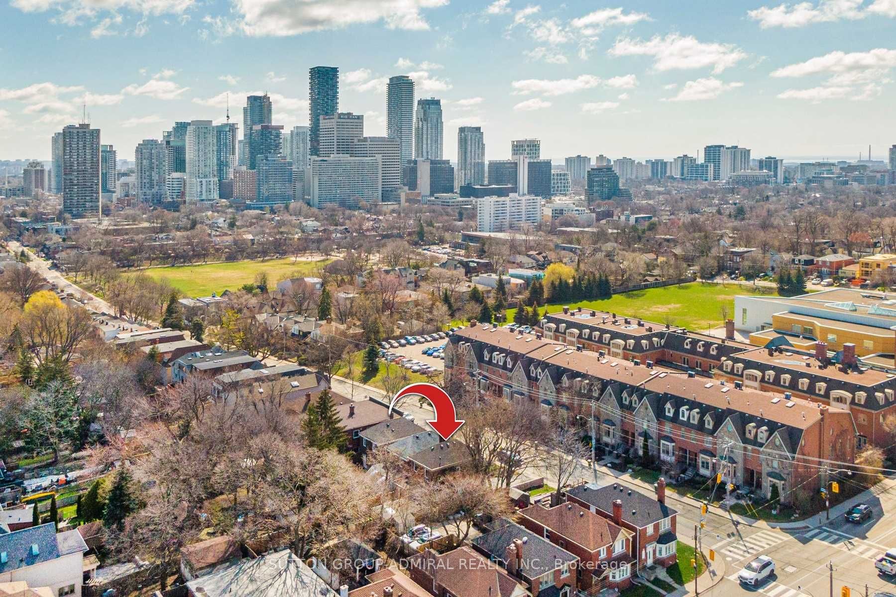 350 Roselawn Avenue, Toronto 5