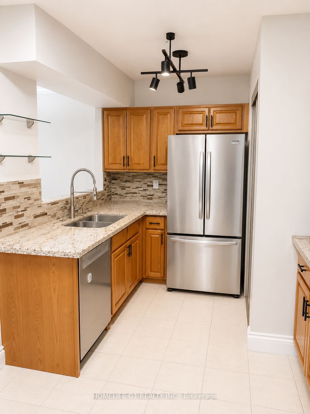 Unit 301 - 633 Bay Street, Toronto 2