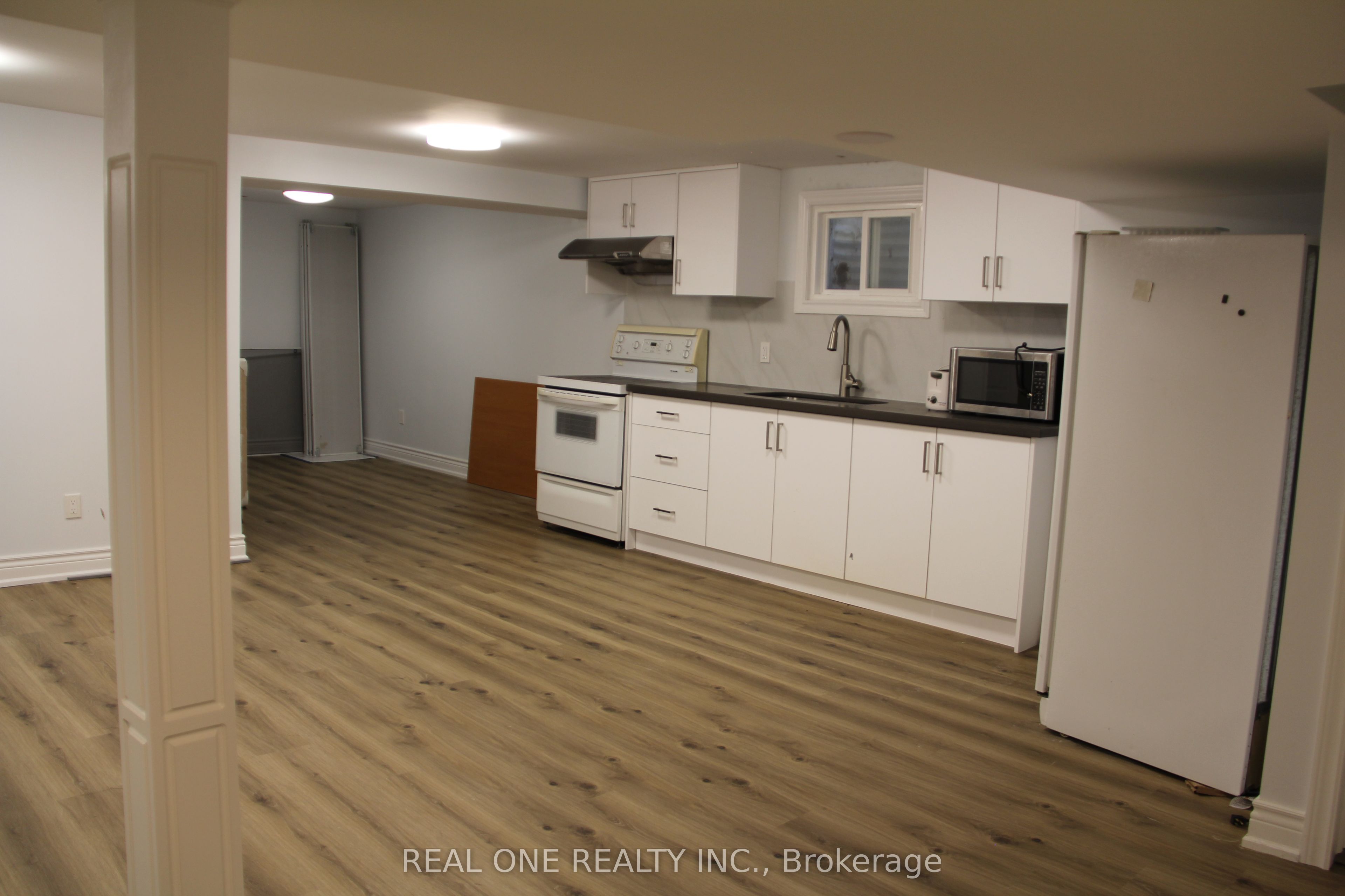 Unit Basement - 243 Kingslake Road, North York 5