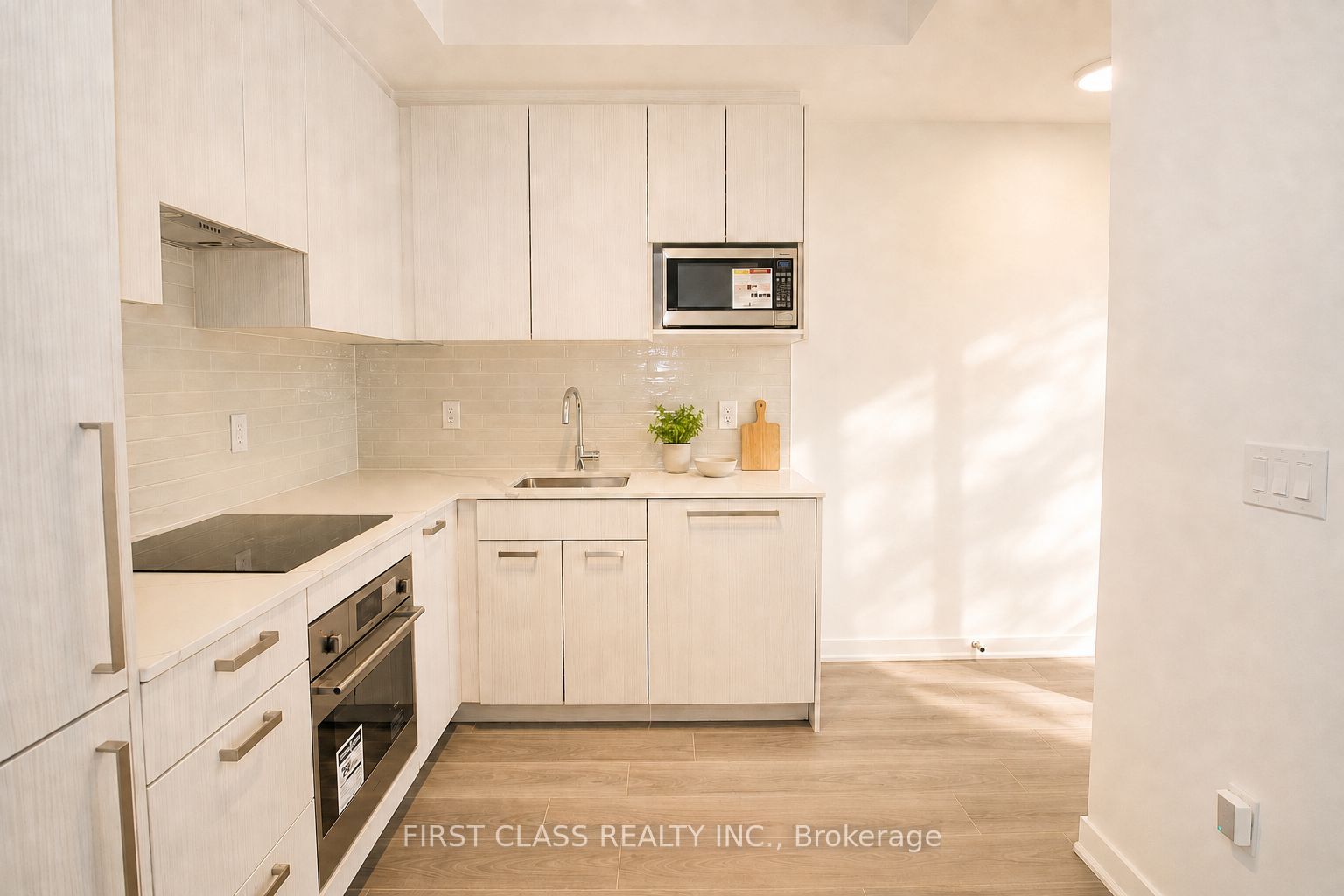 Unit 131 - 69 Curlew Drive, North York 3