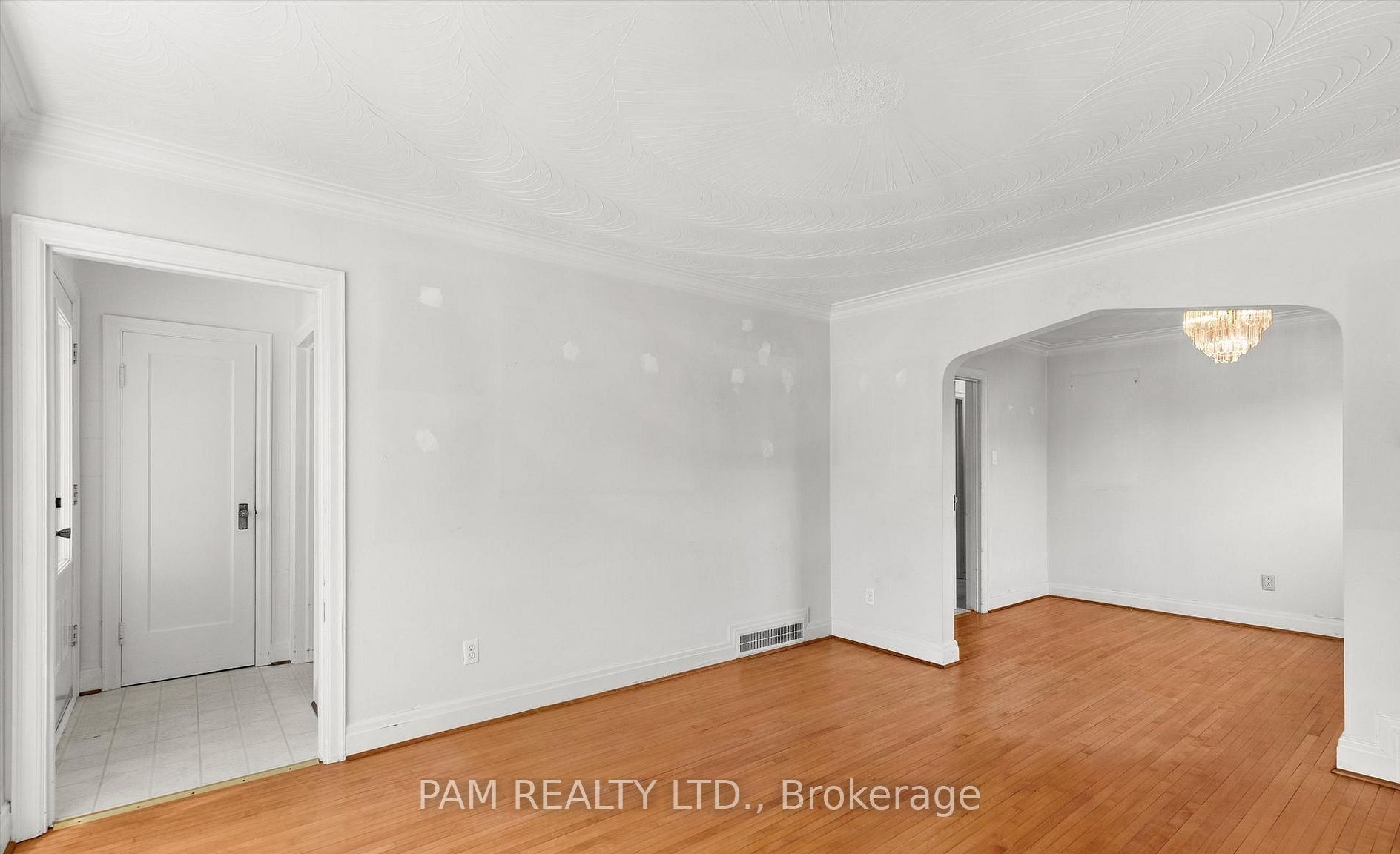 42 Parklea Drive, Toronto 5