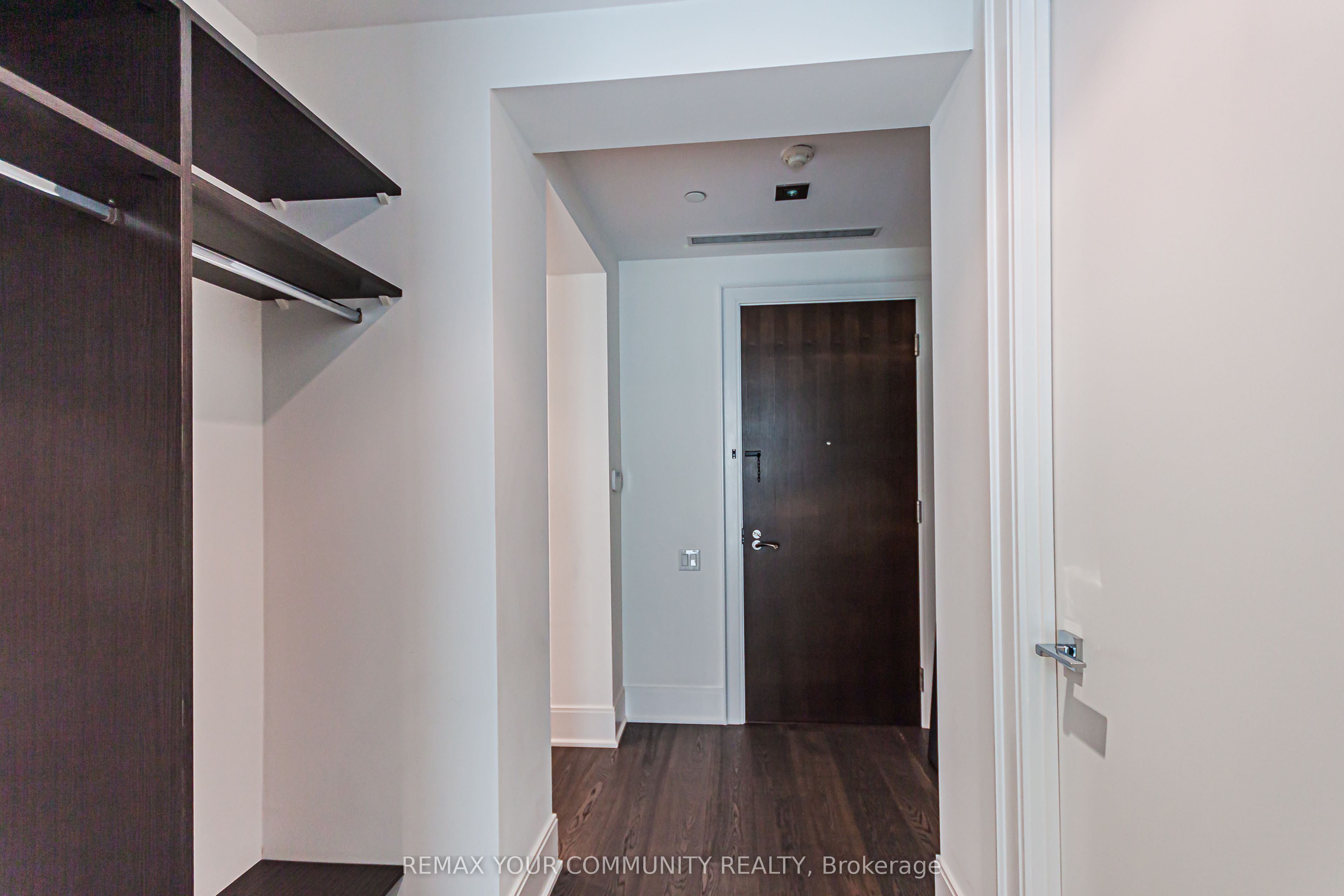 Unit 902 - 77 Charles Street W, Toronto 5