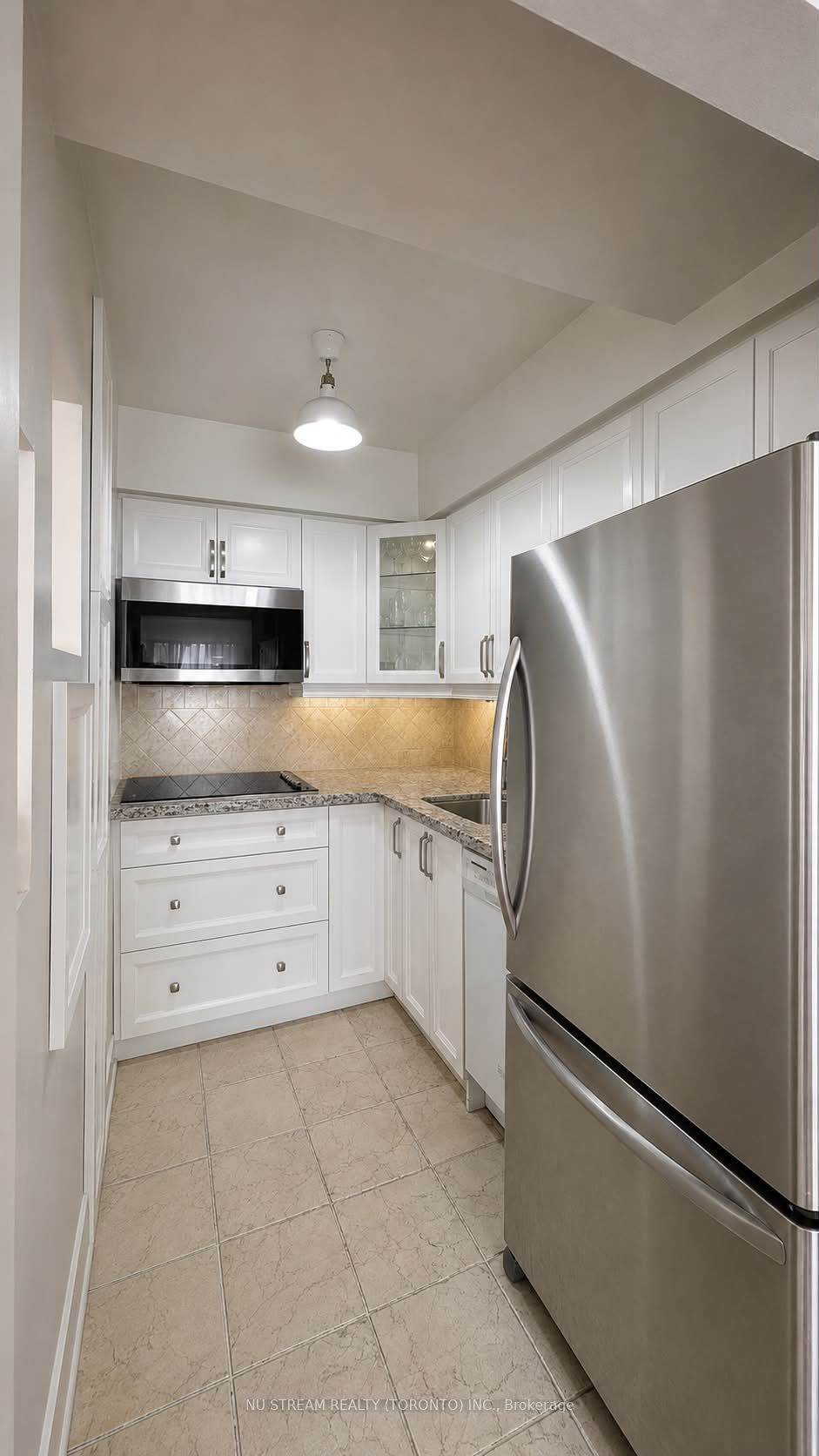 Unit Main - 4- 75 Upper Canada Drive, North York 3