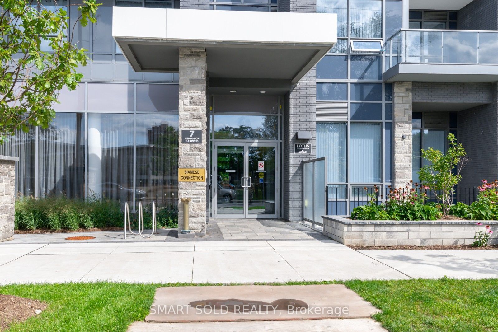 Unit 603 - 7 Kenaston Gardens, North York 2
