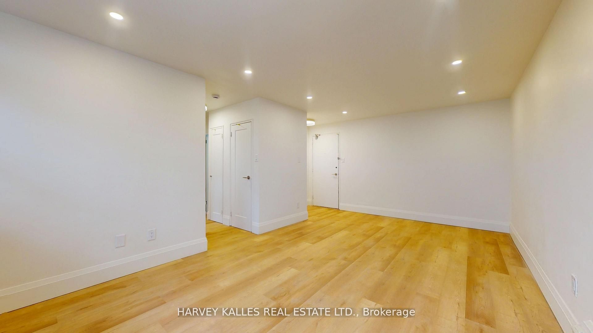Unit 13 - 1 Marquette Avenue, North York 4