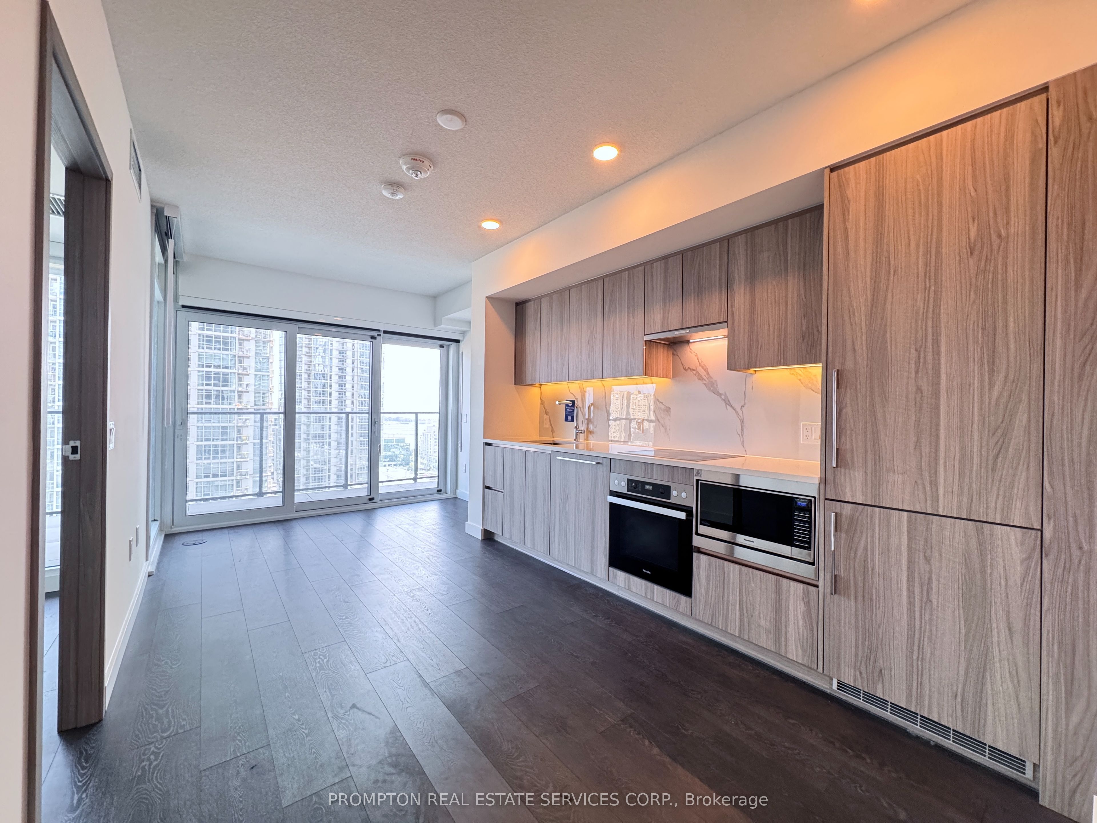 Unit 1709 - 1 Concord Cityplace Way, Toronto 3