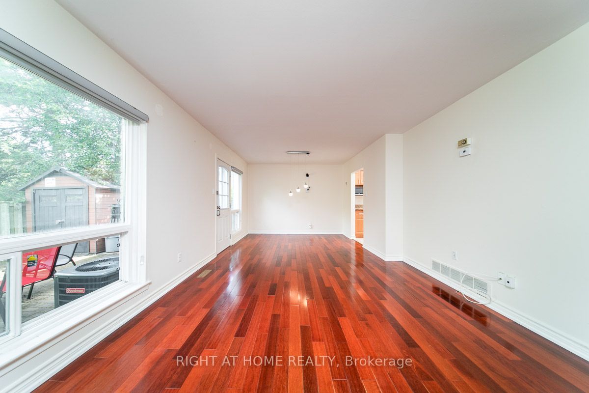 Unit 307 - 19 Liszt Gate, North York 5