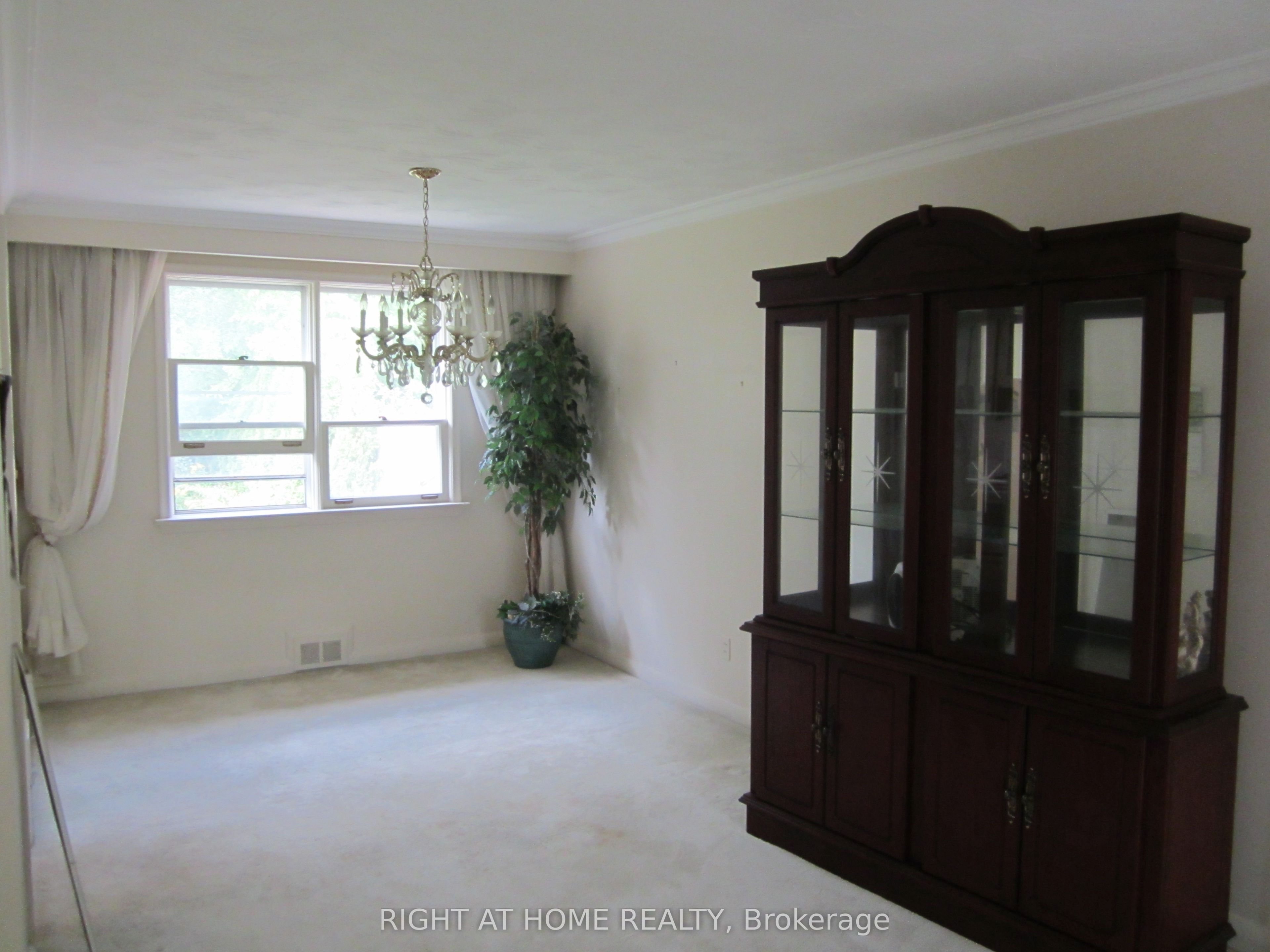 Unit Main - 260 Park Home Avenue, North York 5