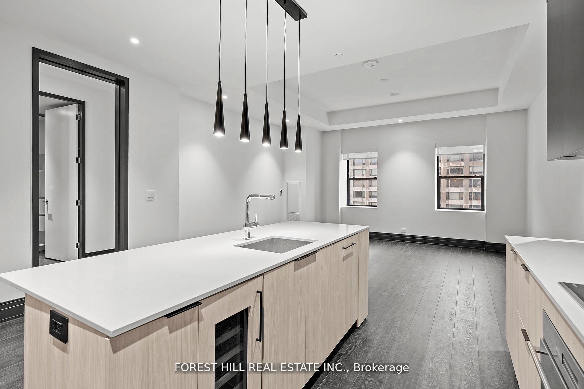 Unit 1502 - 2 Avenue Road, Toronto 3