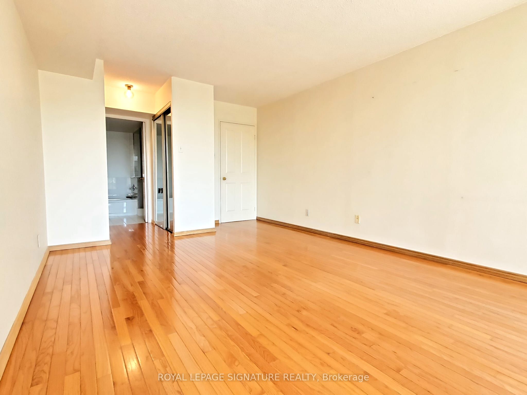 Unit 212 - 1121 Steeles Avenue W, North York 3
