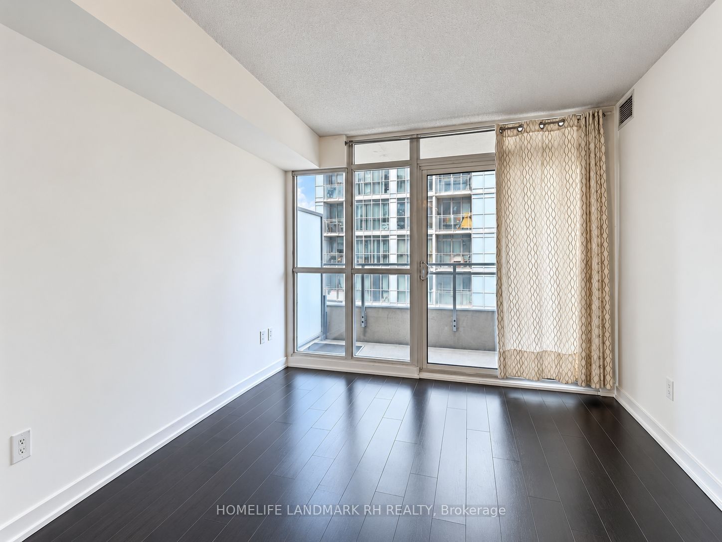 Unit 717 - 10 Capreol Court, Toronto 4