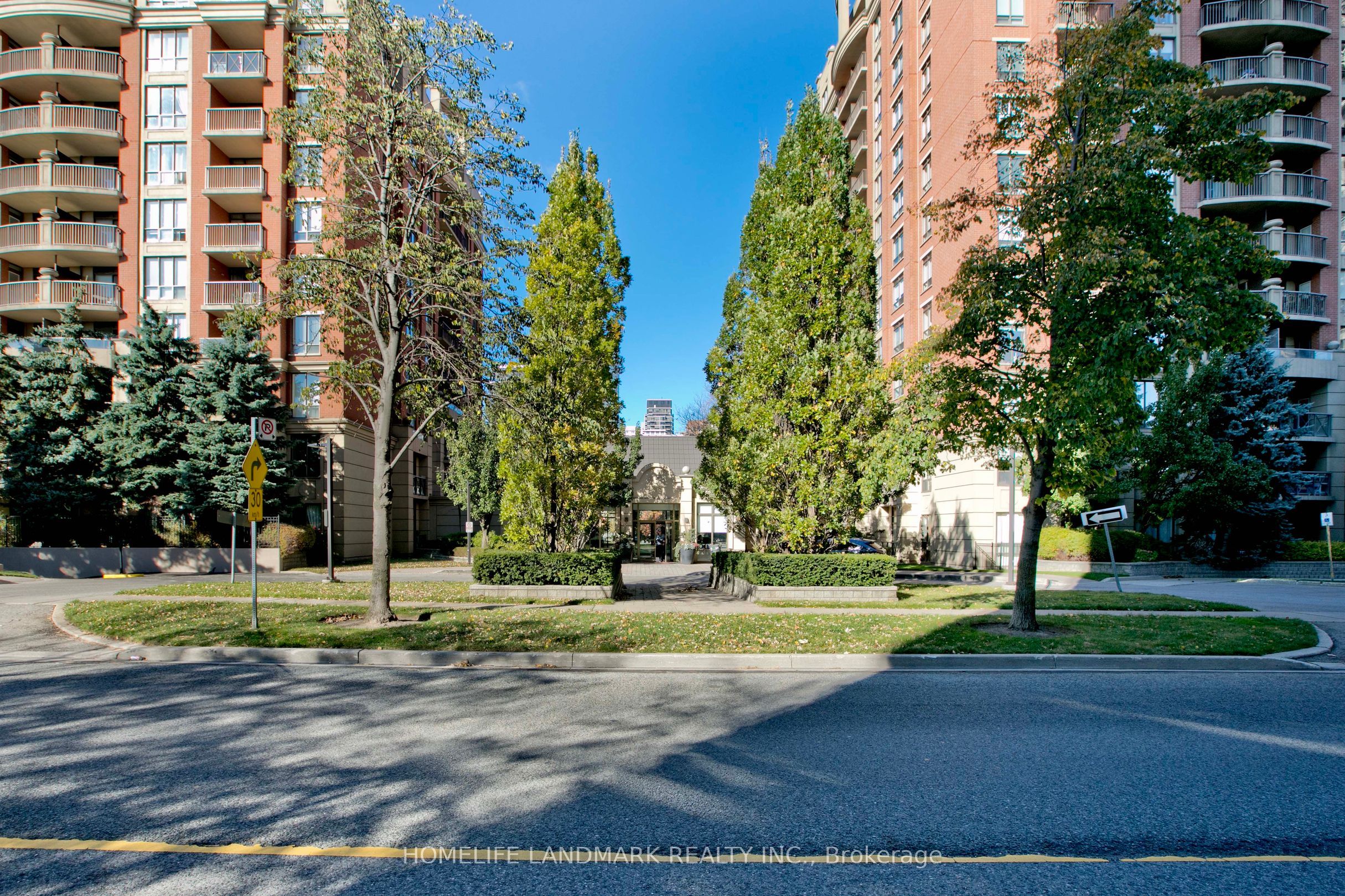(Address not available), North York 2
