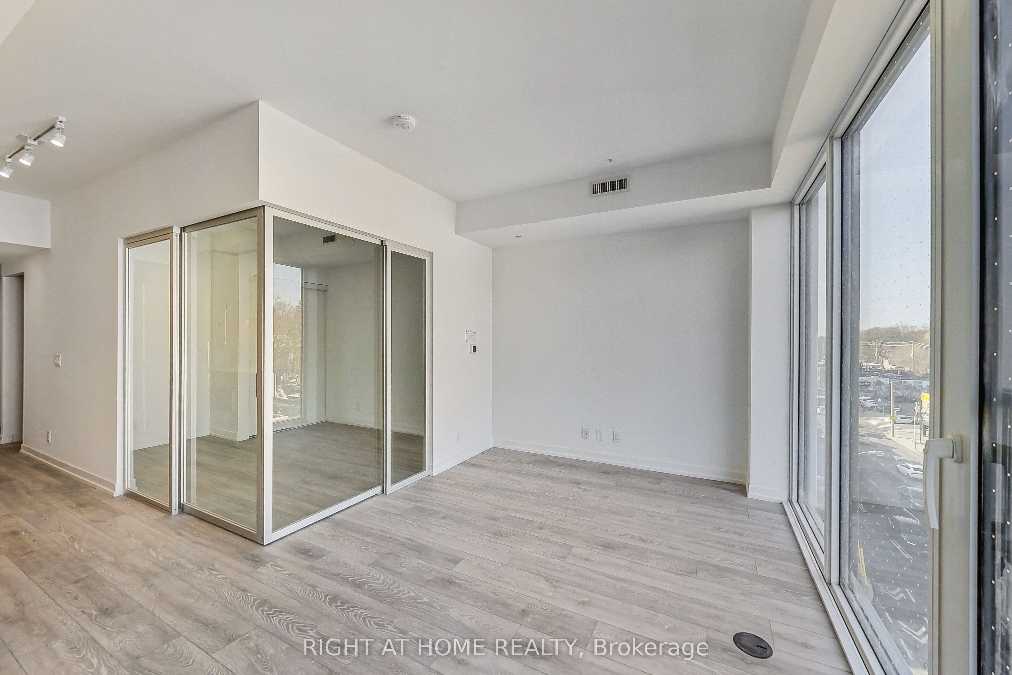 Unit 519 - 2020 Bathurst Street, Toronto 4