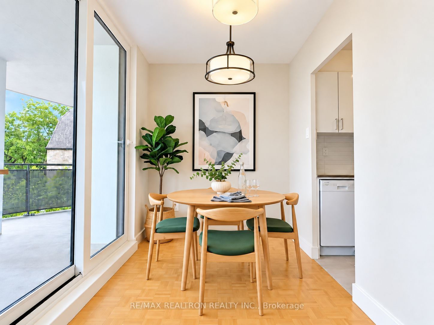 Unit 206 - 485 Huron Street, Toronto 5