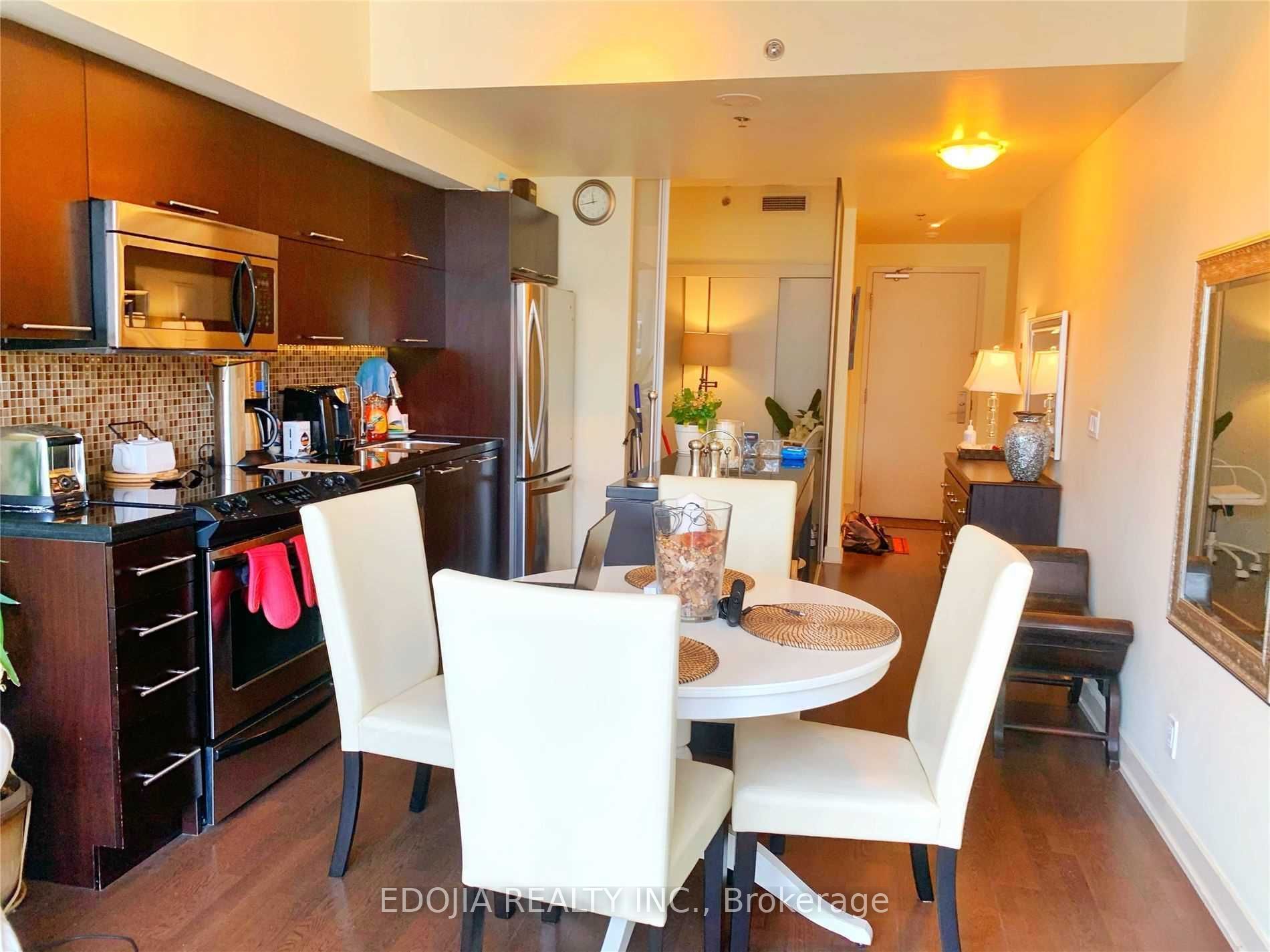 Unit 1121 - 21 Nelson Street, Toronto 4