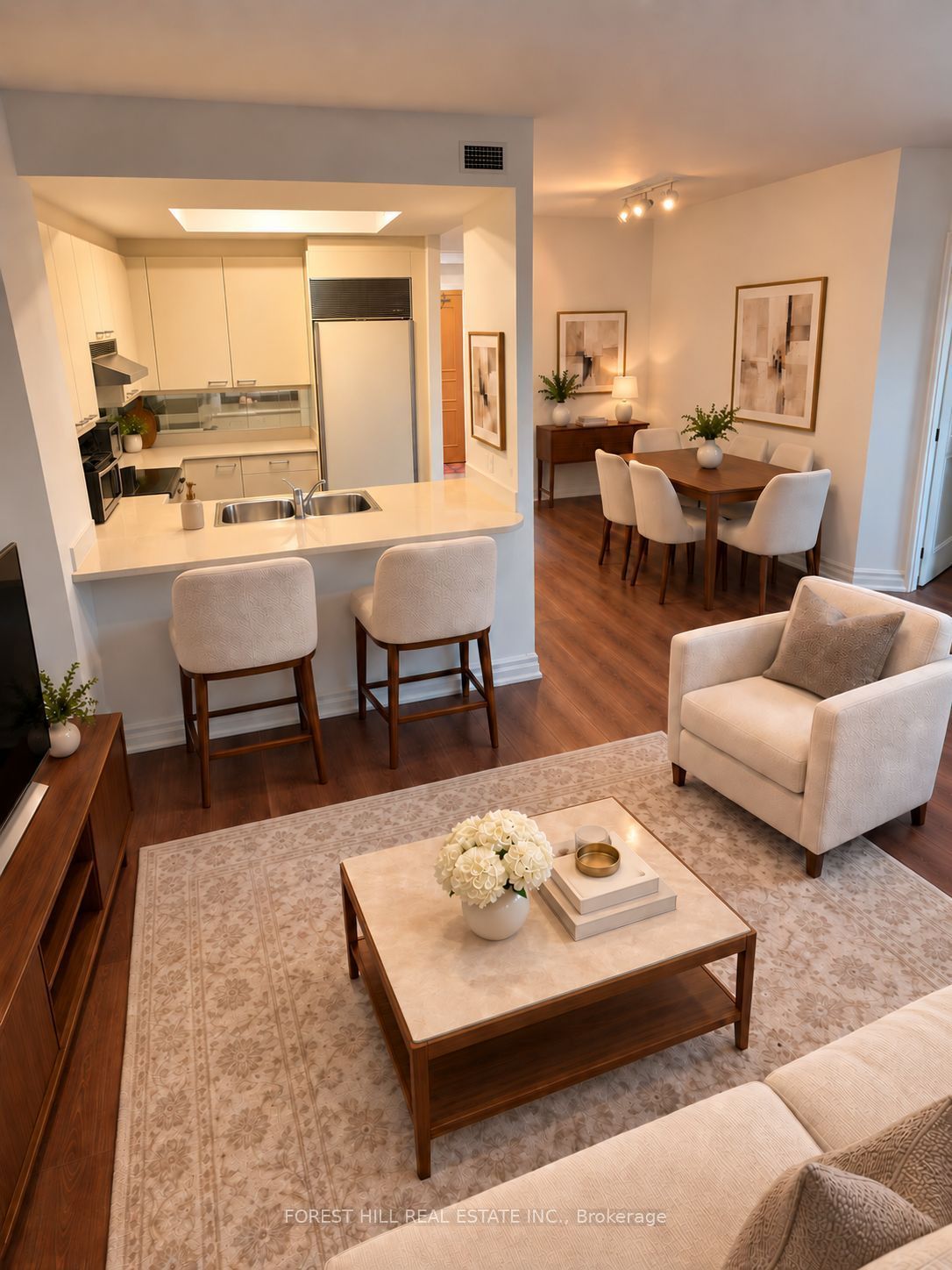 Unit 802 - 38 Avenue Road, Toronto 5
