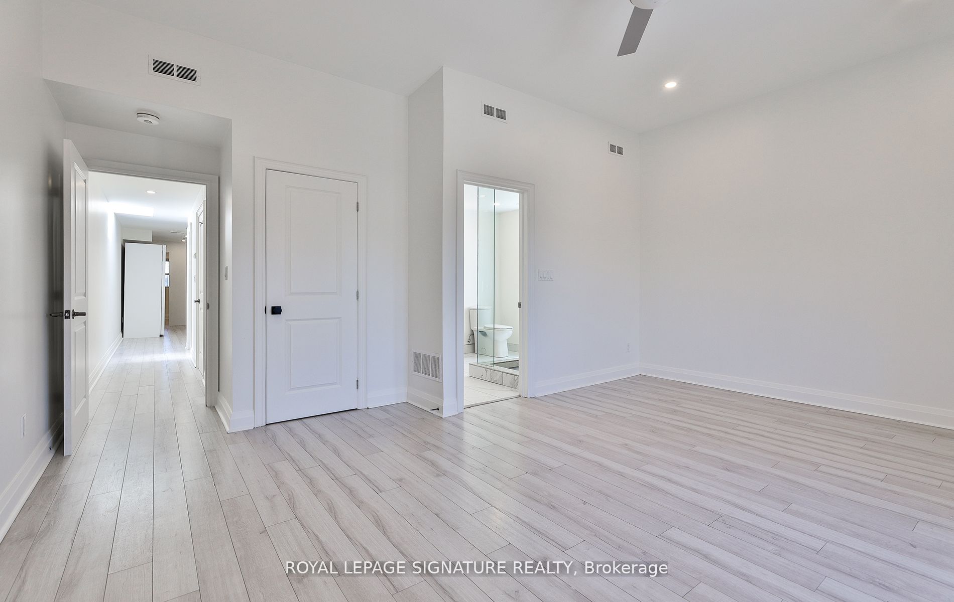 Unit 3rd Lvl - 995 Bloor Street W, Toronto 4