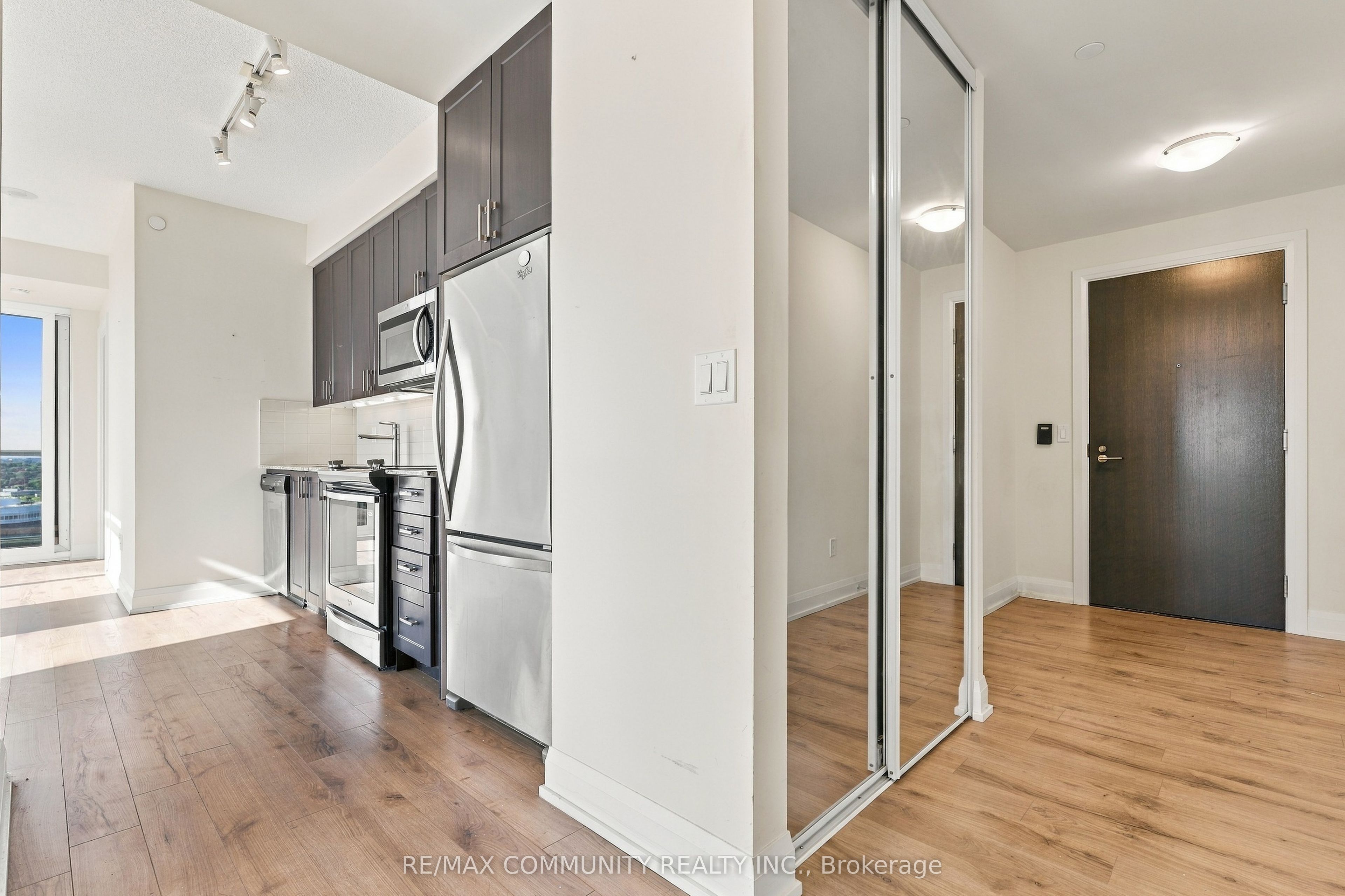 Unit 2111 - 18 Graydon Hall Drive, North York 5