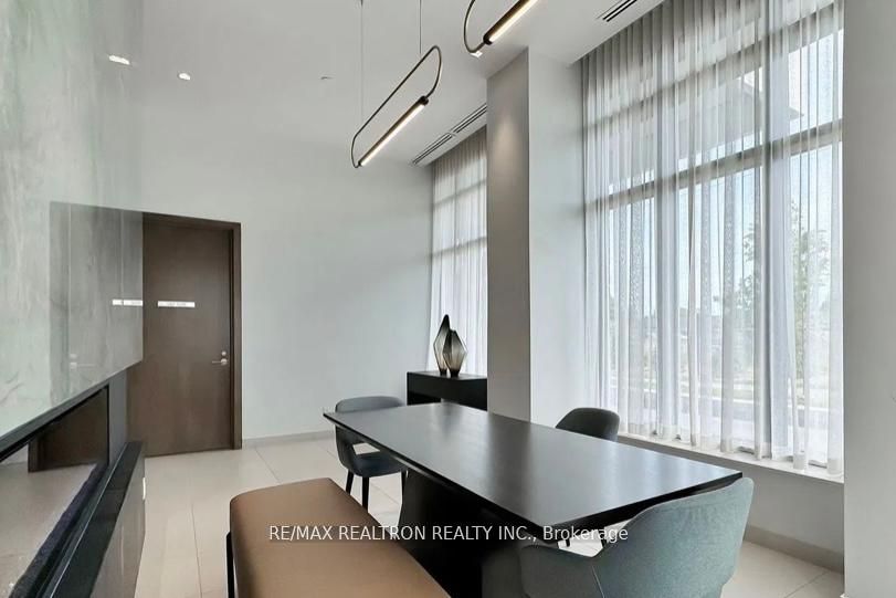 Unit 225 - 188 Fairview Mall Drive, North York 5