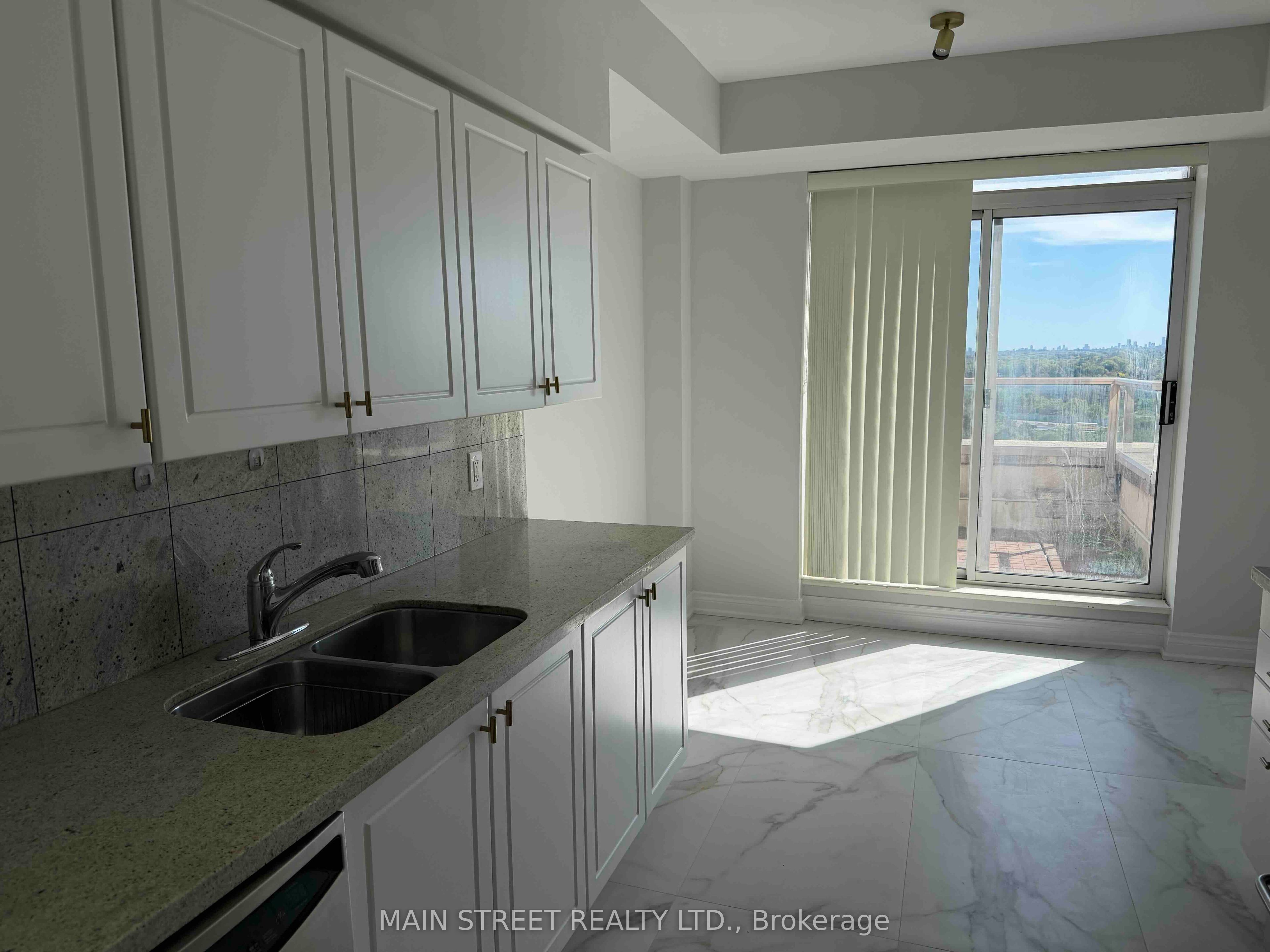 Unit RG3 - 2 Clairtrell Road, North York 3