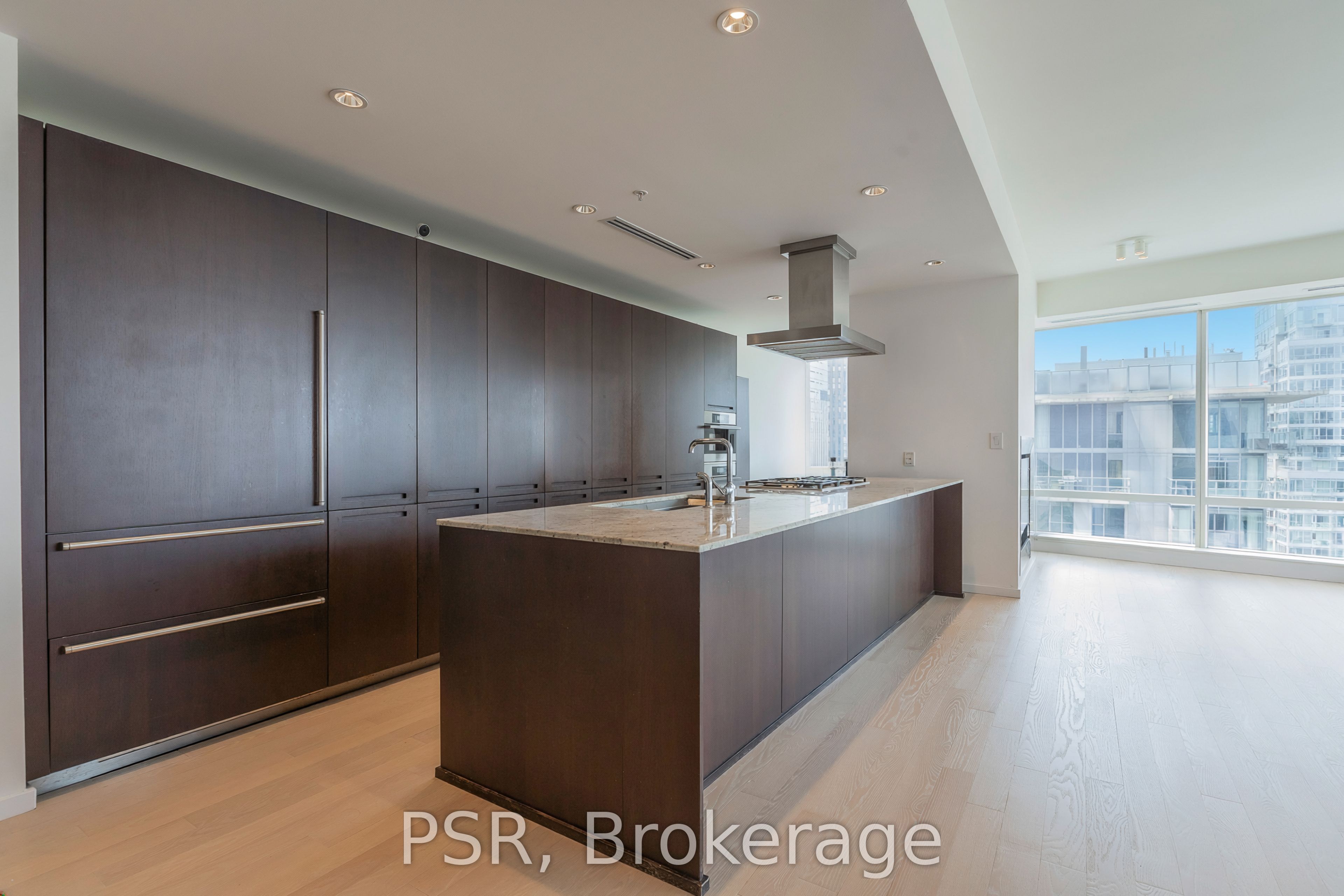 Unit 3505 - 180 University Avenue, Toronto 4