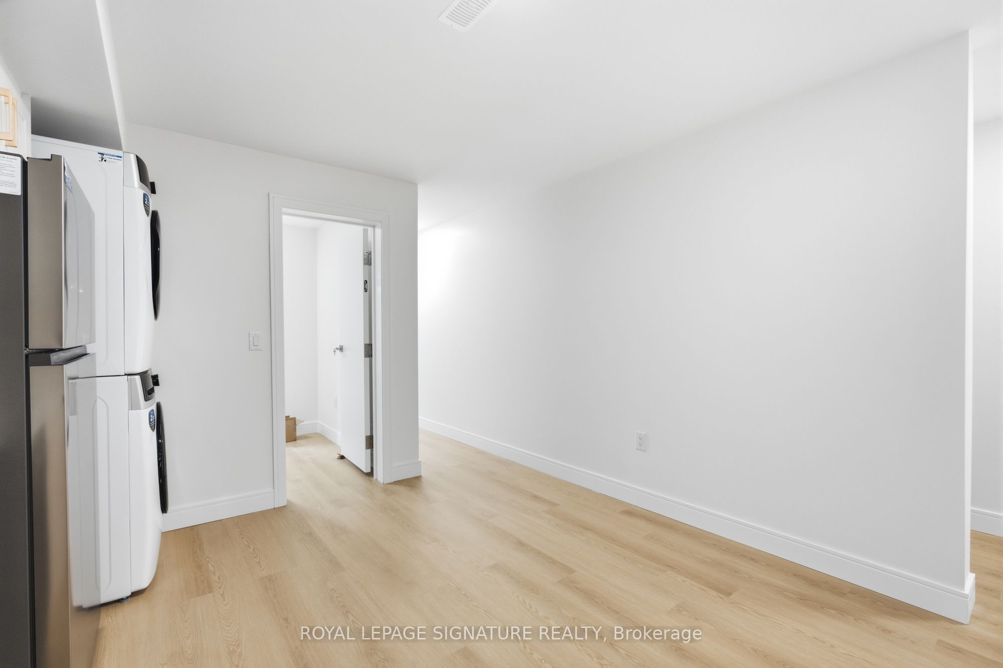 Unit 1A - 53 Bishop Avenue, North York 3