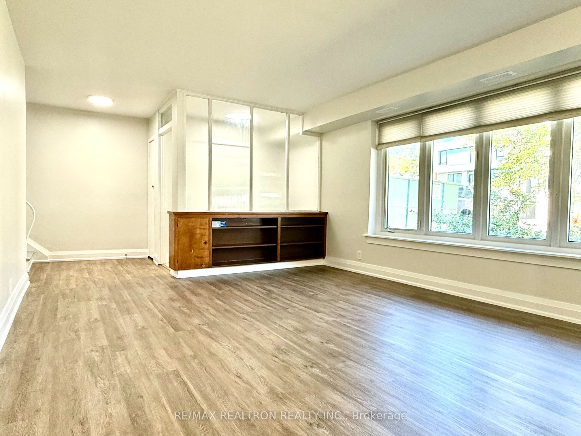 447 Glengrove Avenue W, Toronto 3