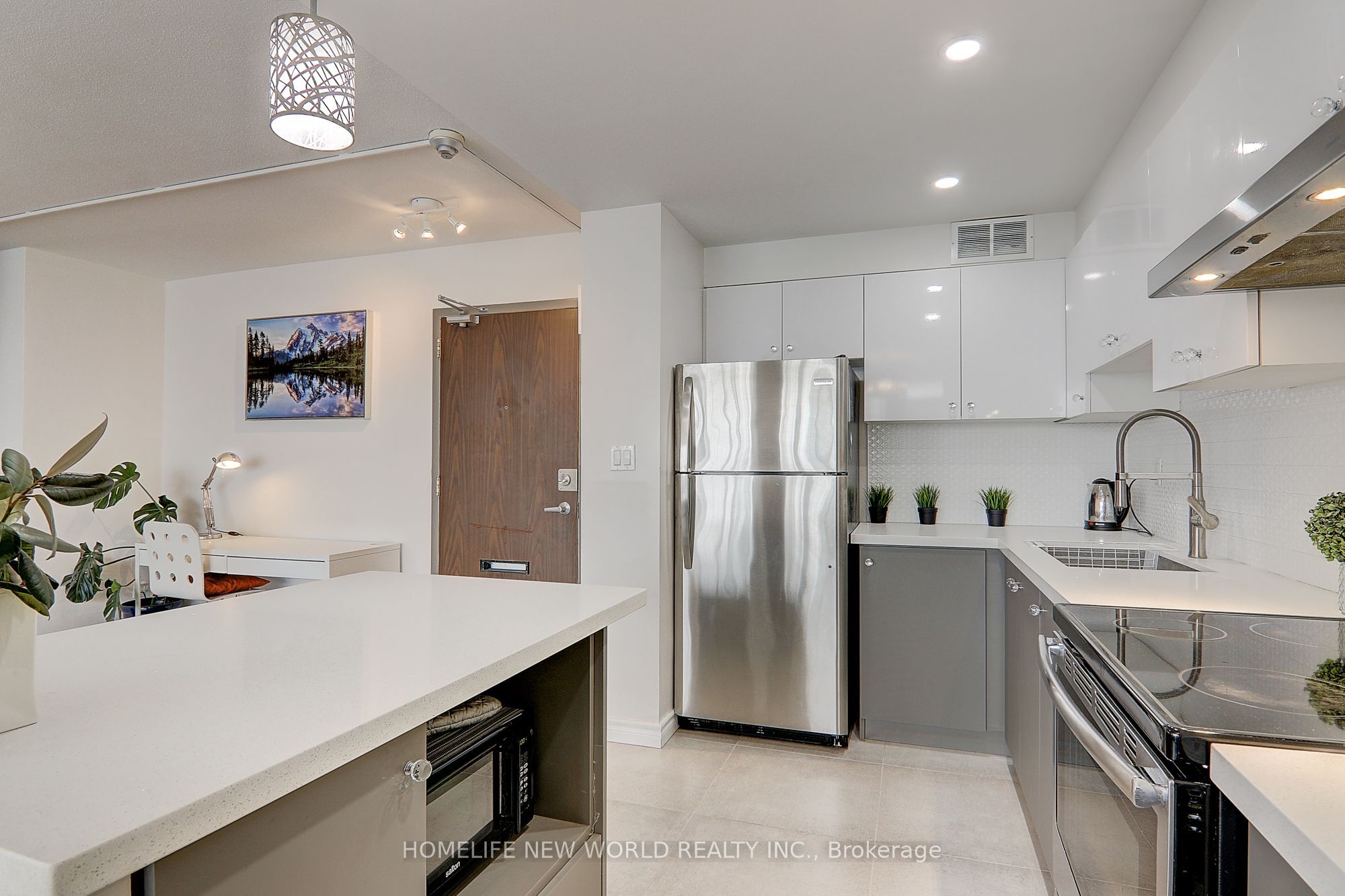 Unit 1412 - 10 Parkway Forest Drive, North York 5