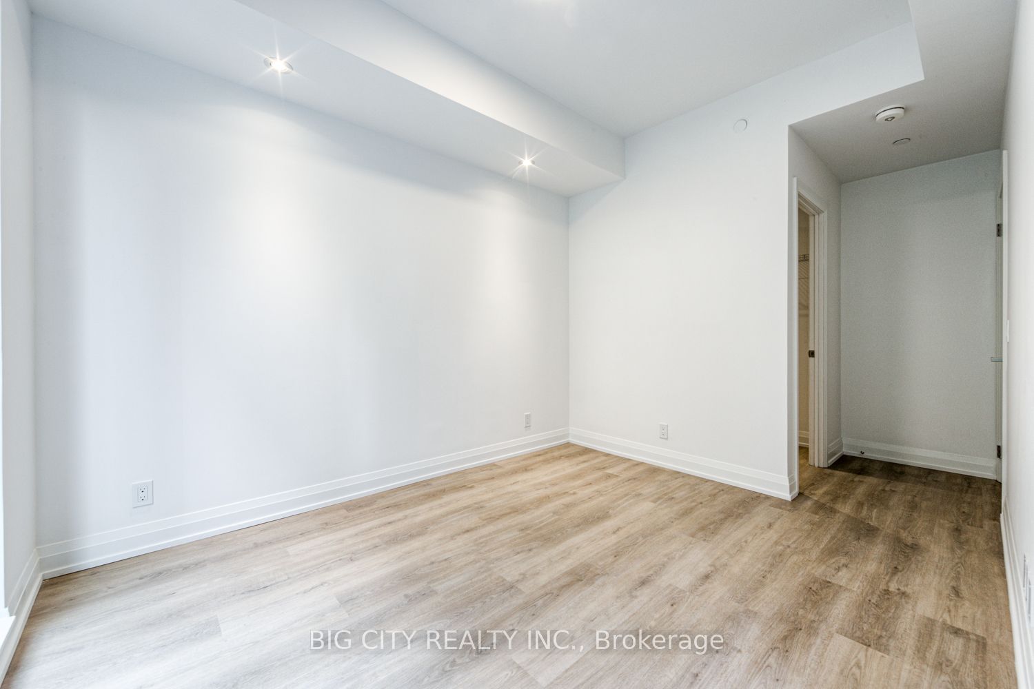 Unit M05 - 36 Brentcliffe Road, Toronto 3