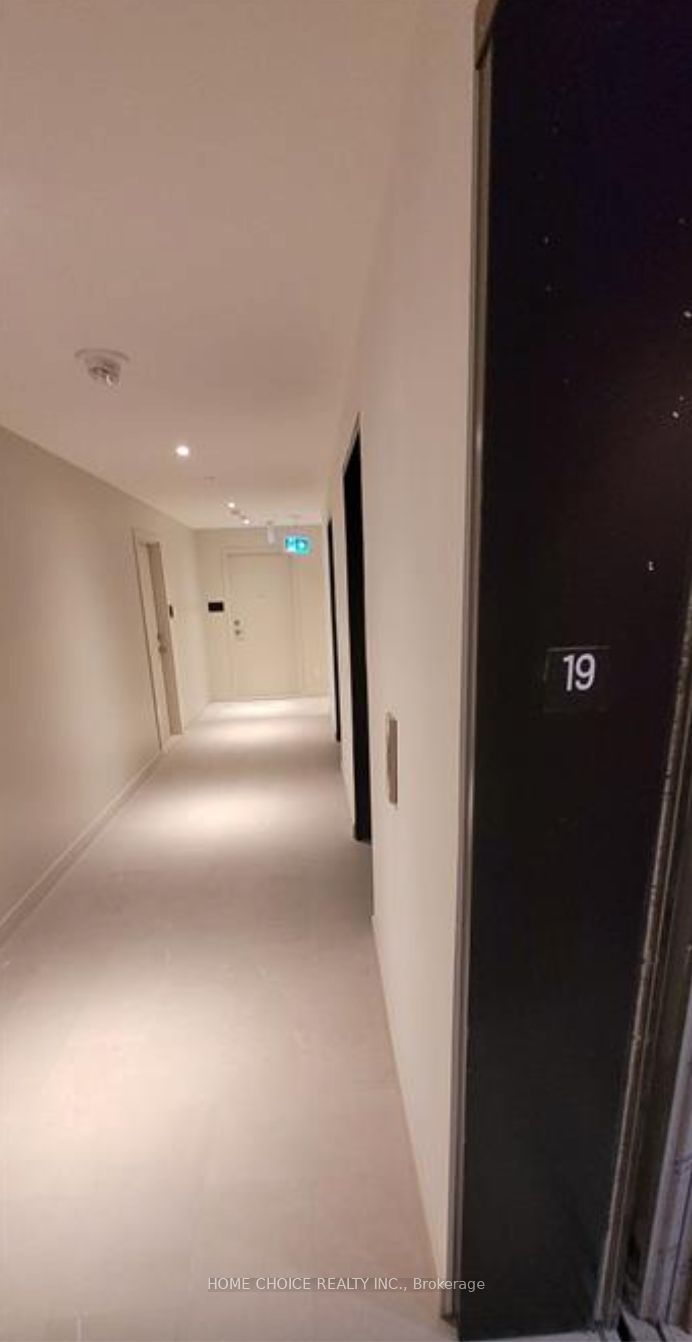 Unit 1910 - 10 Deerlick Court, North York 4