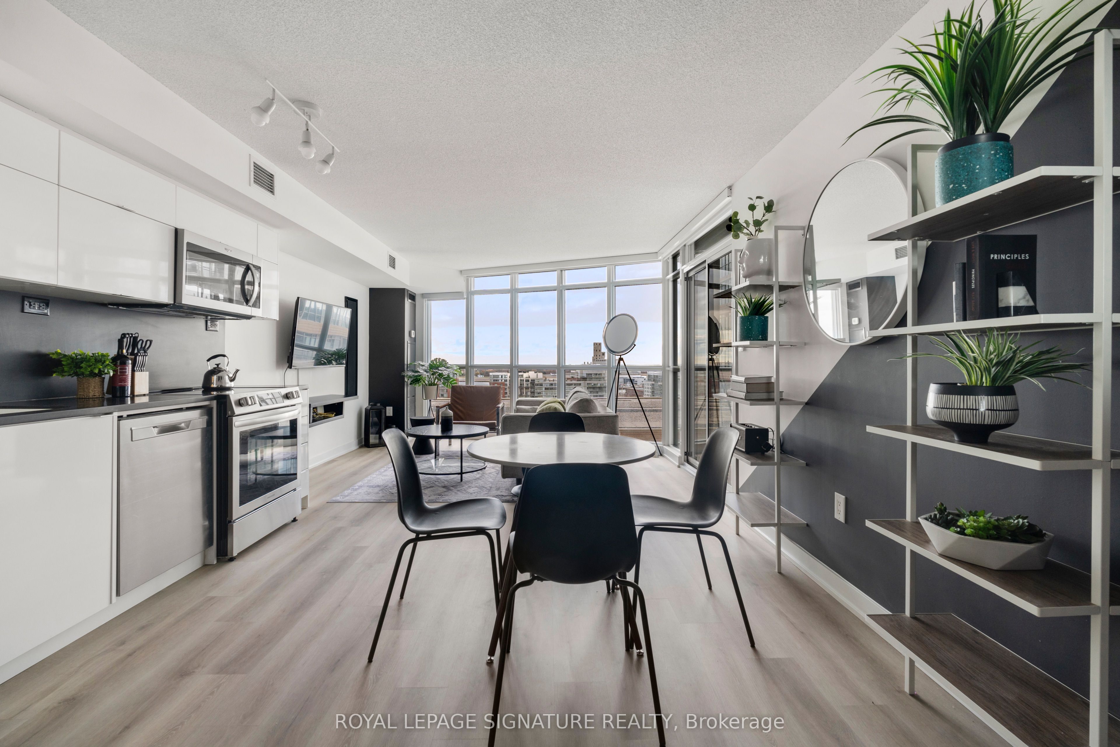 Unit 1209 - 21 Iceboat Terrace, Toronto 4