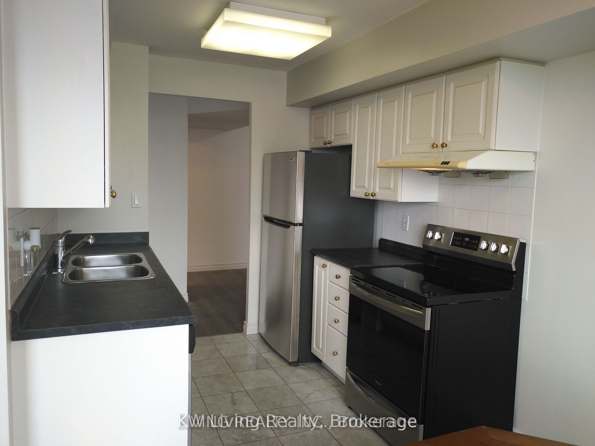 Unit 2002 - 18 Hillcrest Avenue, North York 2