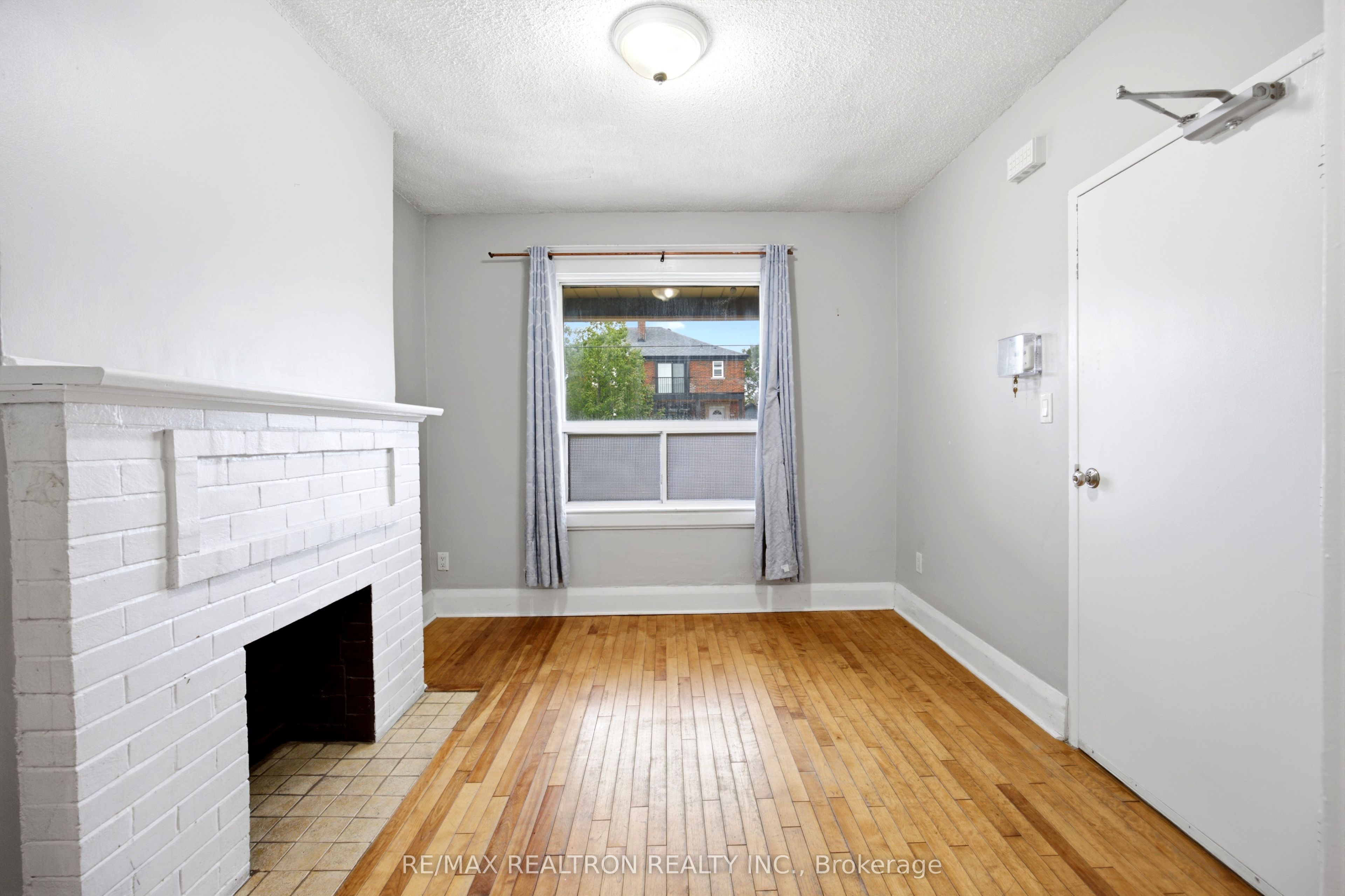 Unit 2 - 285 Oakwood Avenue, Toronto 3